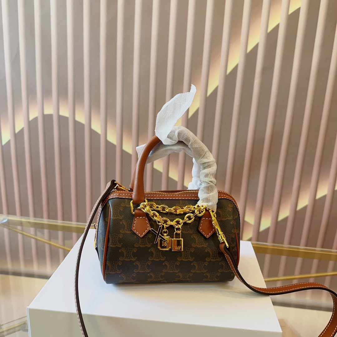 CELINE☆トリオンフキャンバス スモールボストン