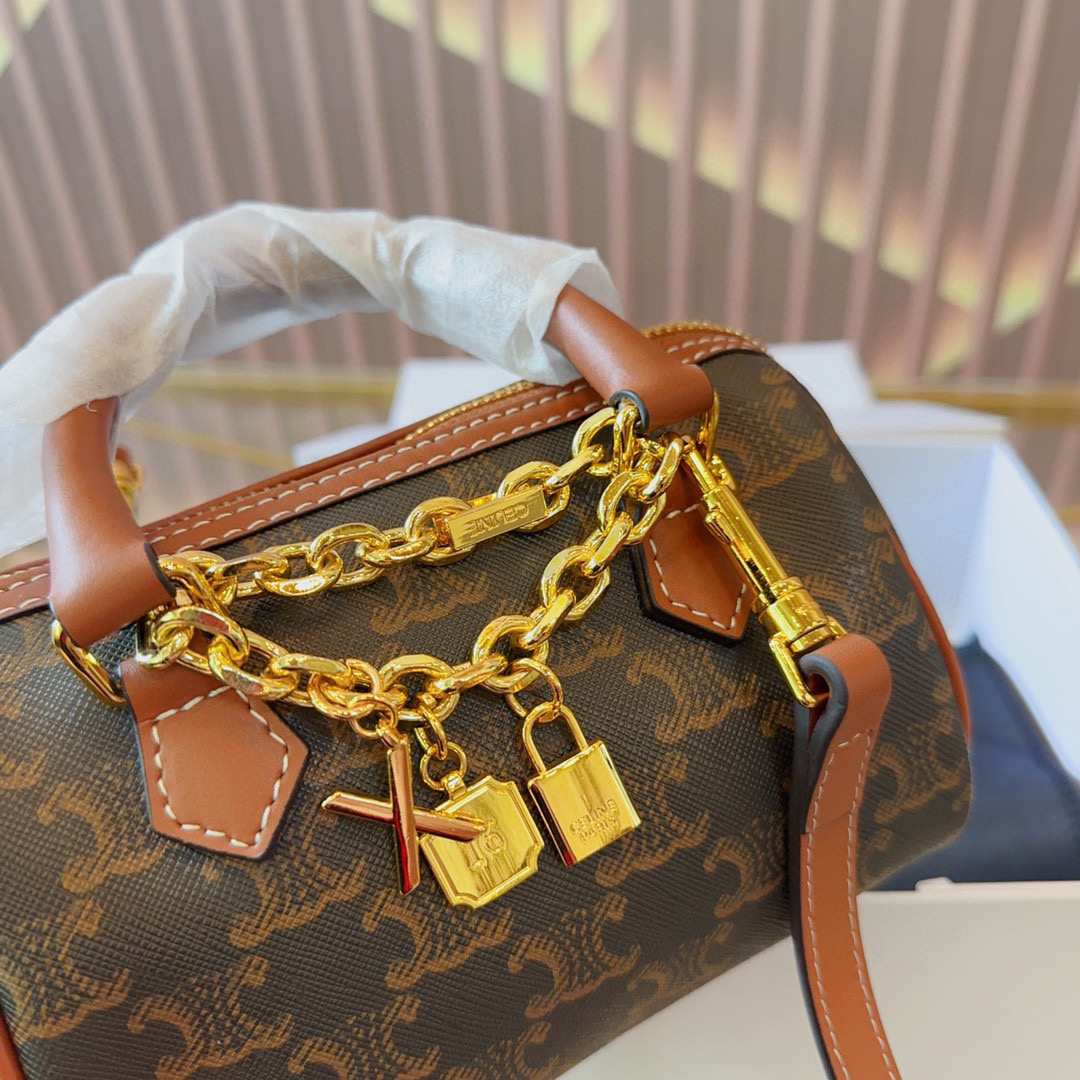 CELINE☆トリオンフキャンバス スモールボストン