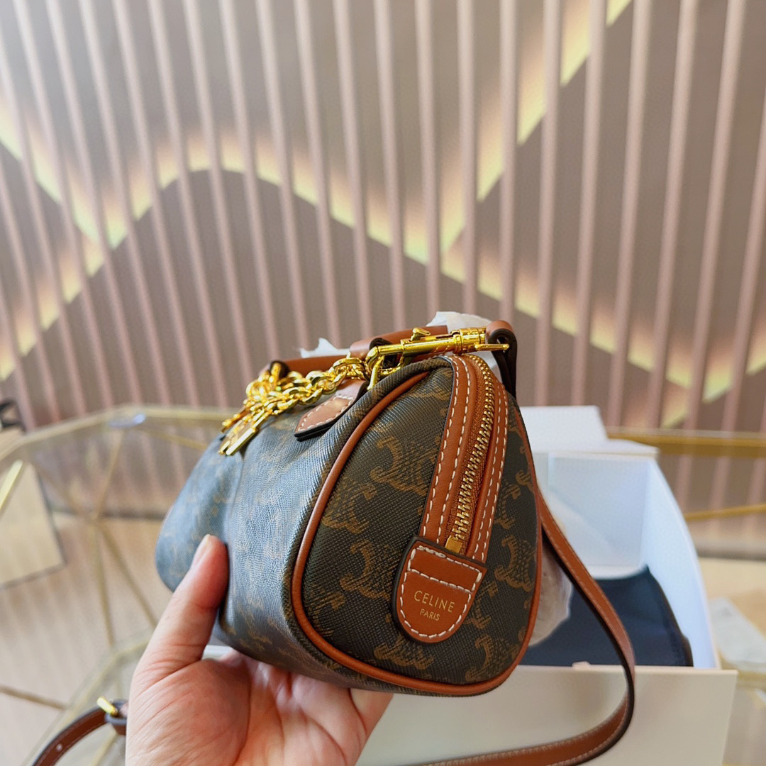 CELINE☆トリオンフキャンバス スモールボストン