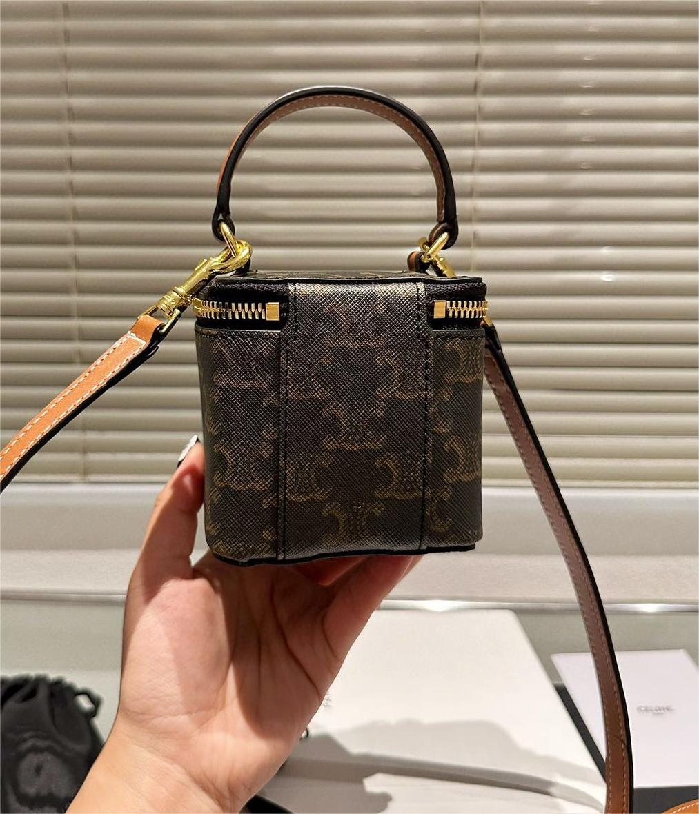 ★CELINE ミニ バニティーケース