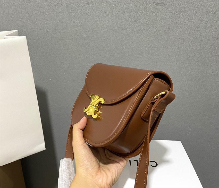 【CELINE】 TRIOMPH　ショルダーバッグ