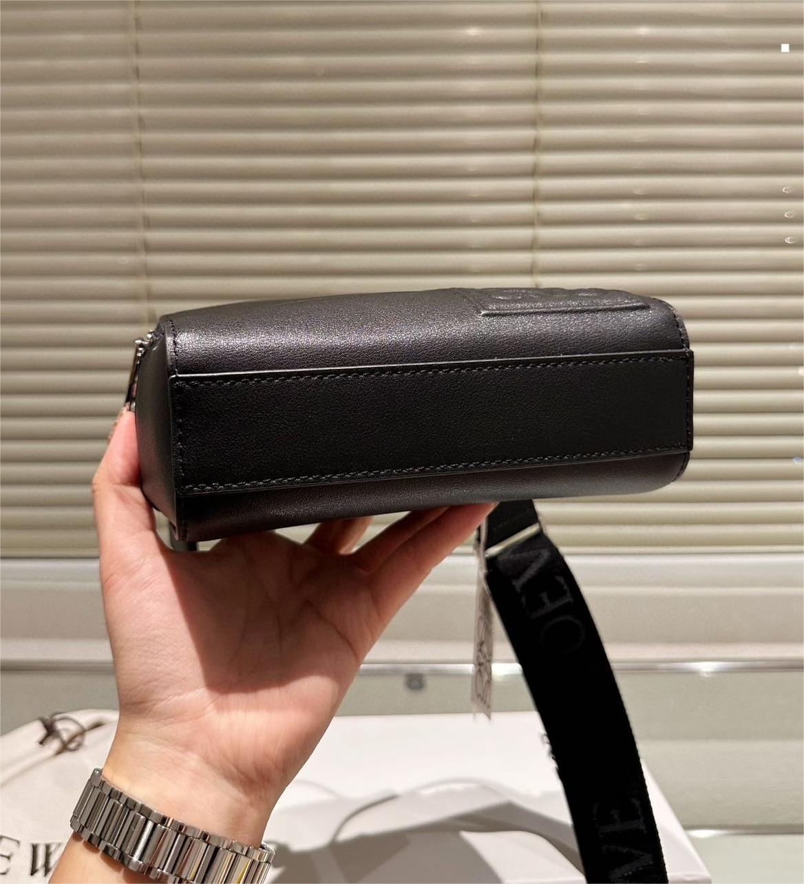 【LOEWE】ロエベ カメラ クロスボディバック ミニ