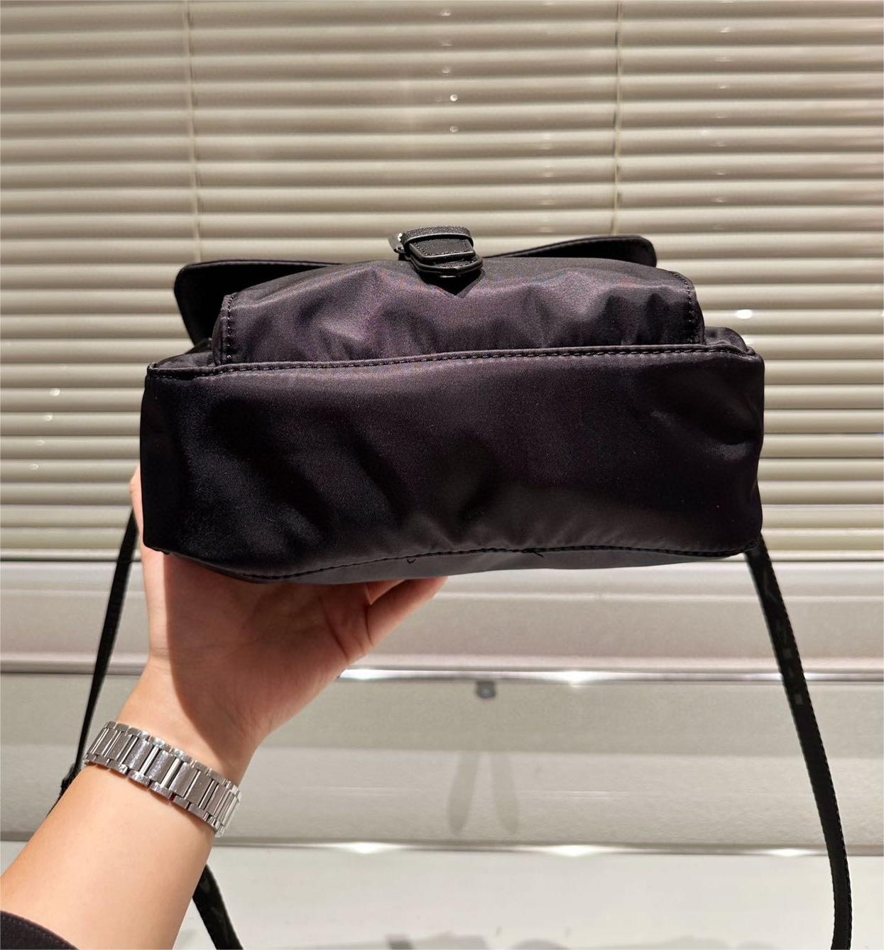 ★PRADA★Re-Nylon サフィアーノレザーショルダーバッグ