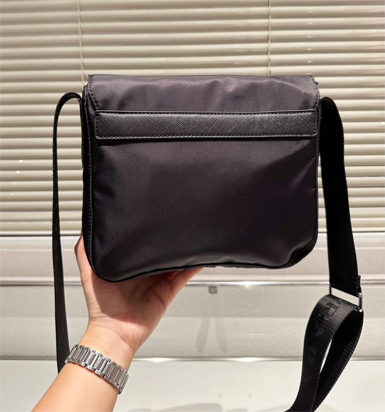 ★PRADA★Re-Nylon サフィアーノレザーショルダーバッグ
