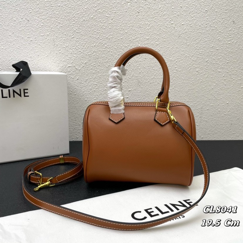 CELINE ♪ スモール ボストン キュイル トリオンフ
