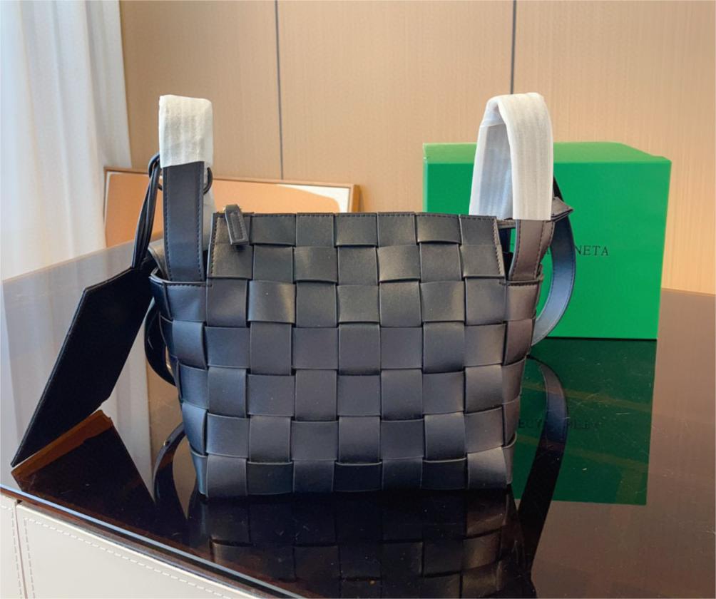 BOTTEGA VENETA ハンドバッグ