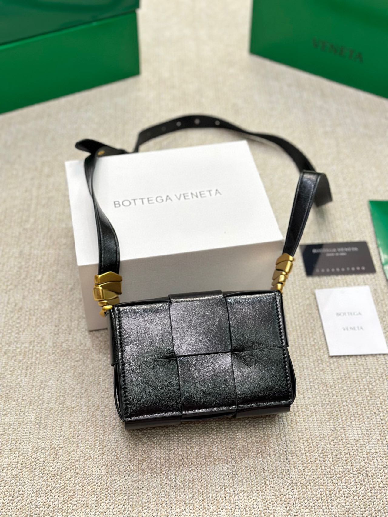 ★BOTTEGA VENETA ショルダーバッグ