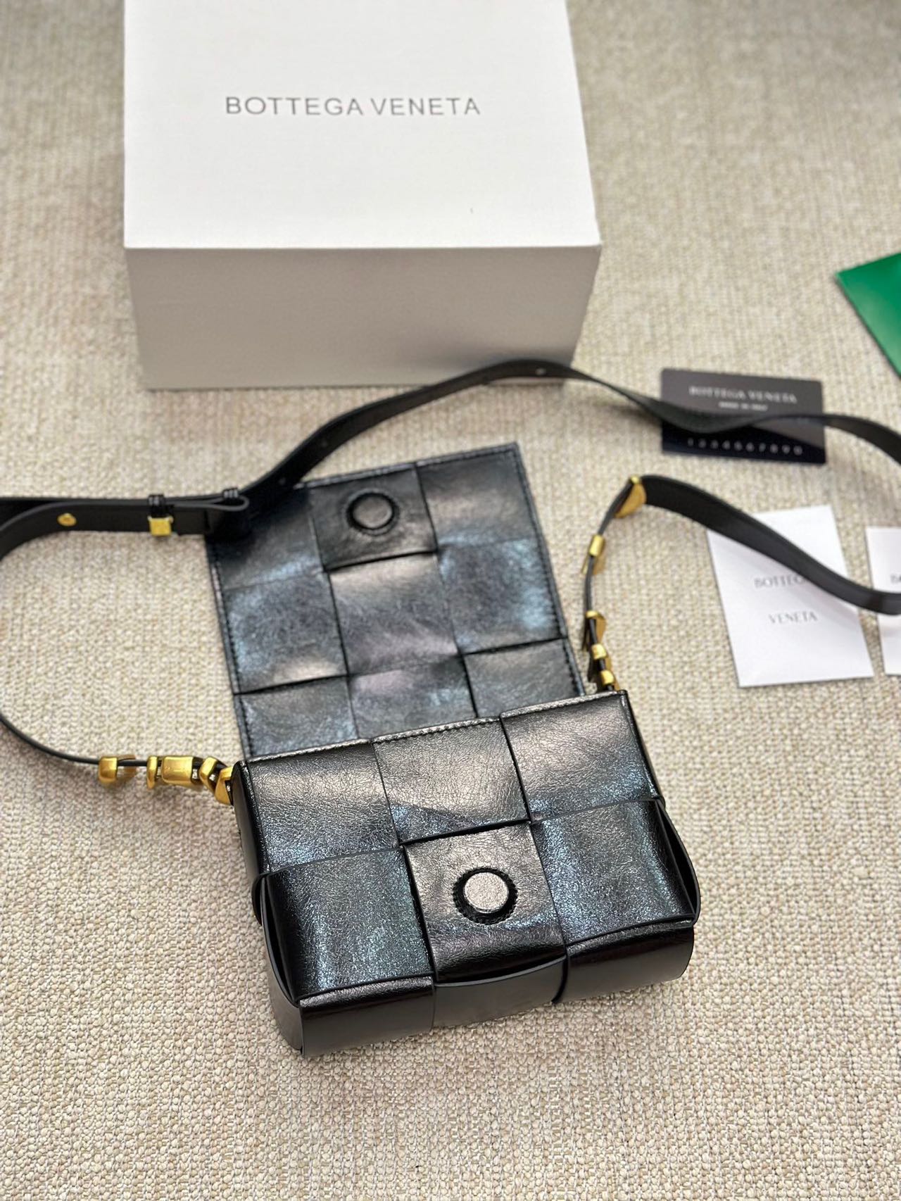 ★BOTTEGA VENETA ショルダーバッグ