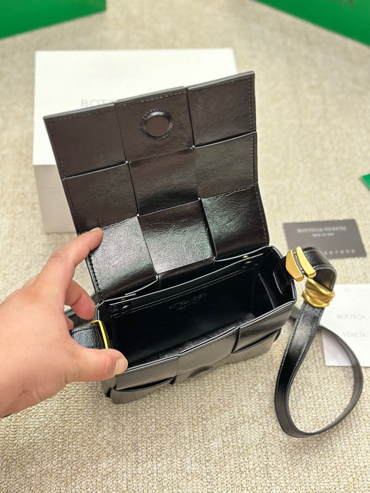 ★BOTTEGA VENETA ショルダーバッグ