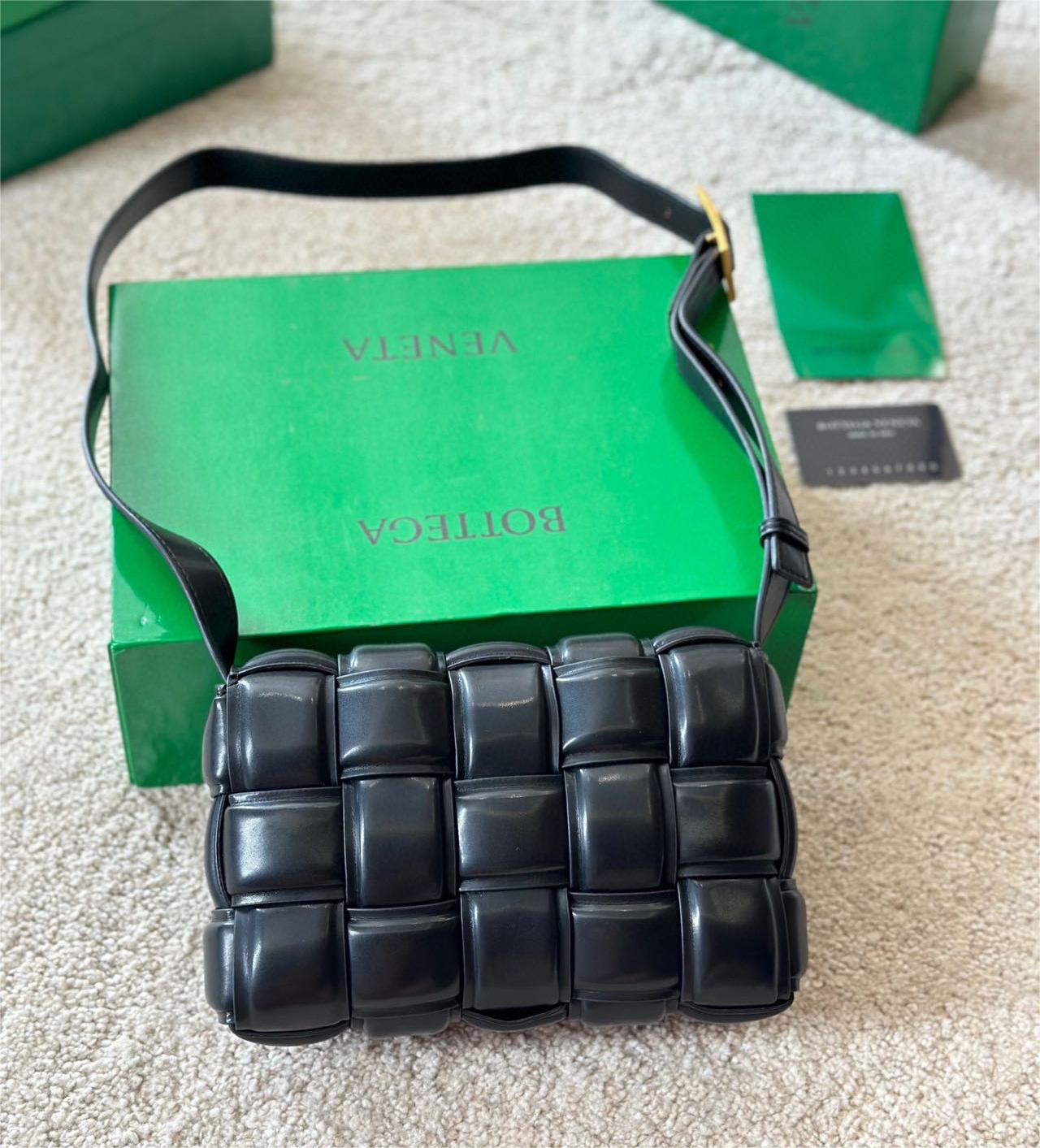 ボッテガヴェネタ ショルダーバッグ