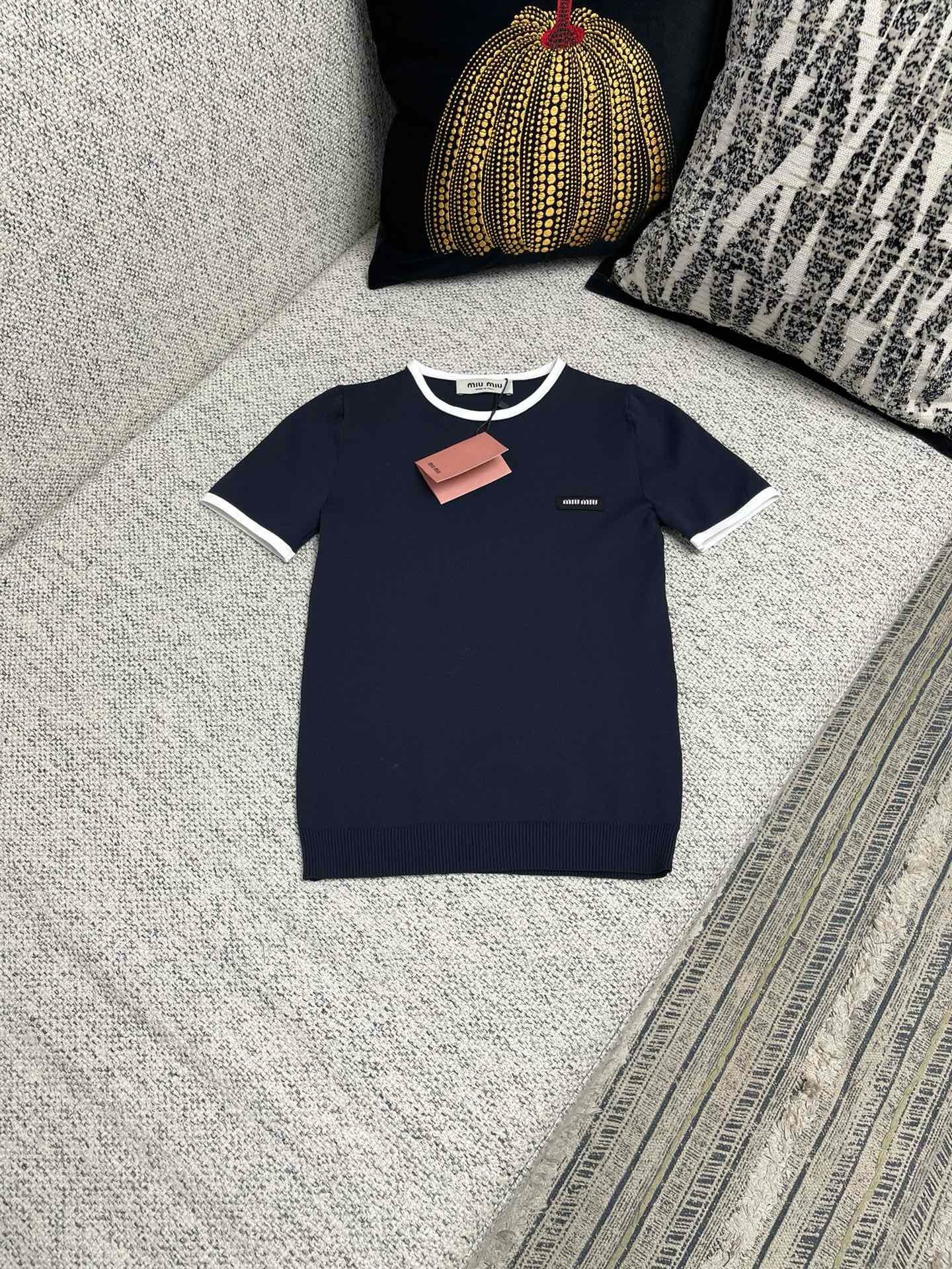 miumiu テクニカルヤーン クルーネック セーター