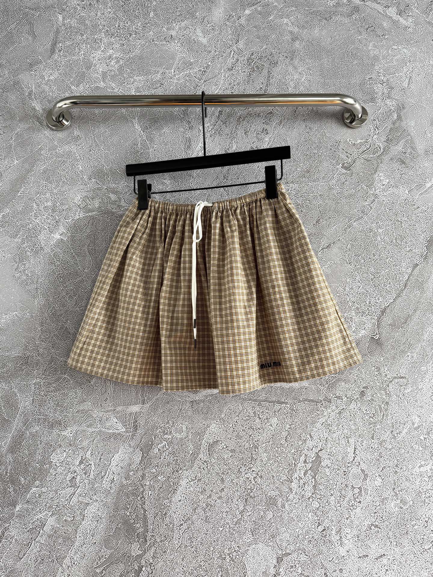 miumiu チェック ミニスカート