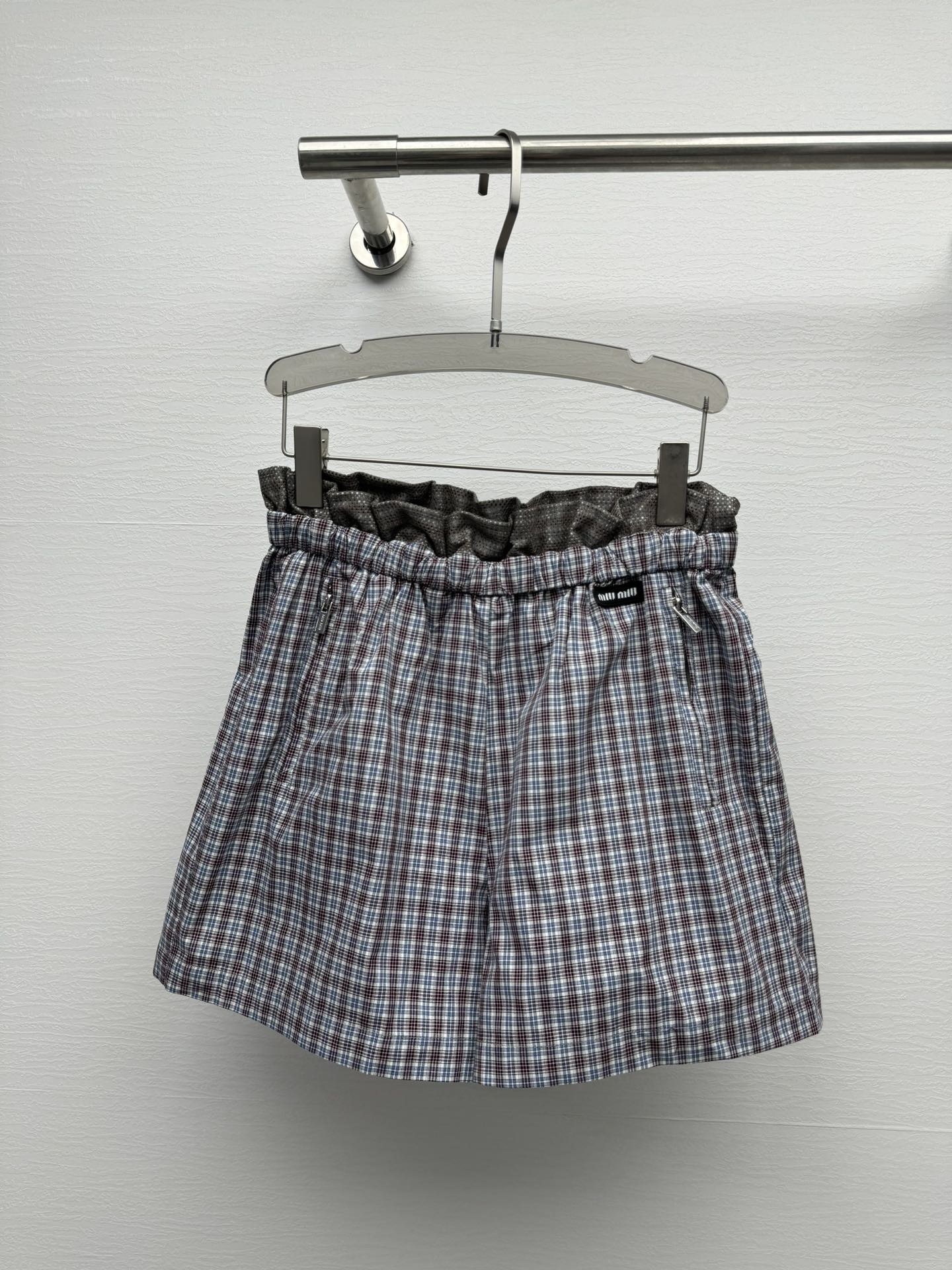 miumiu チェック テクニカルファブリック バミューダパンツ