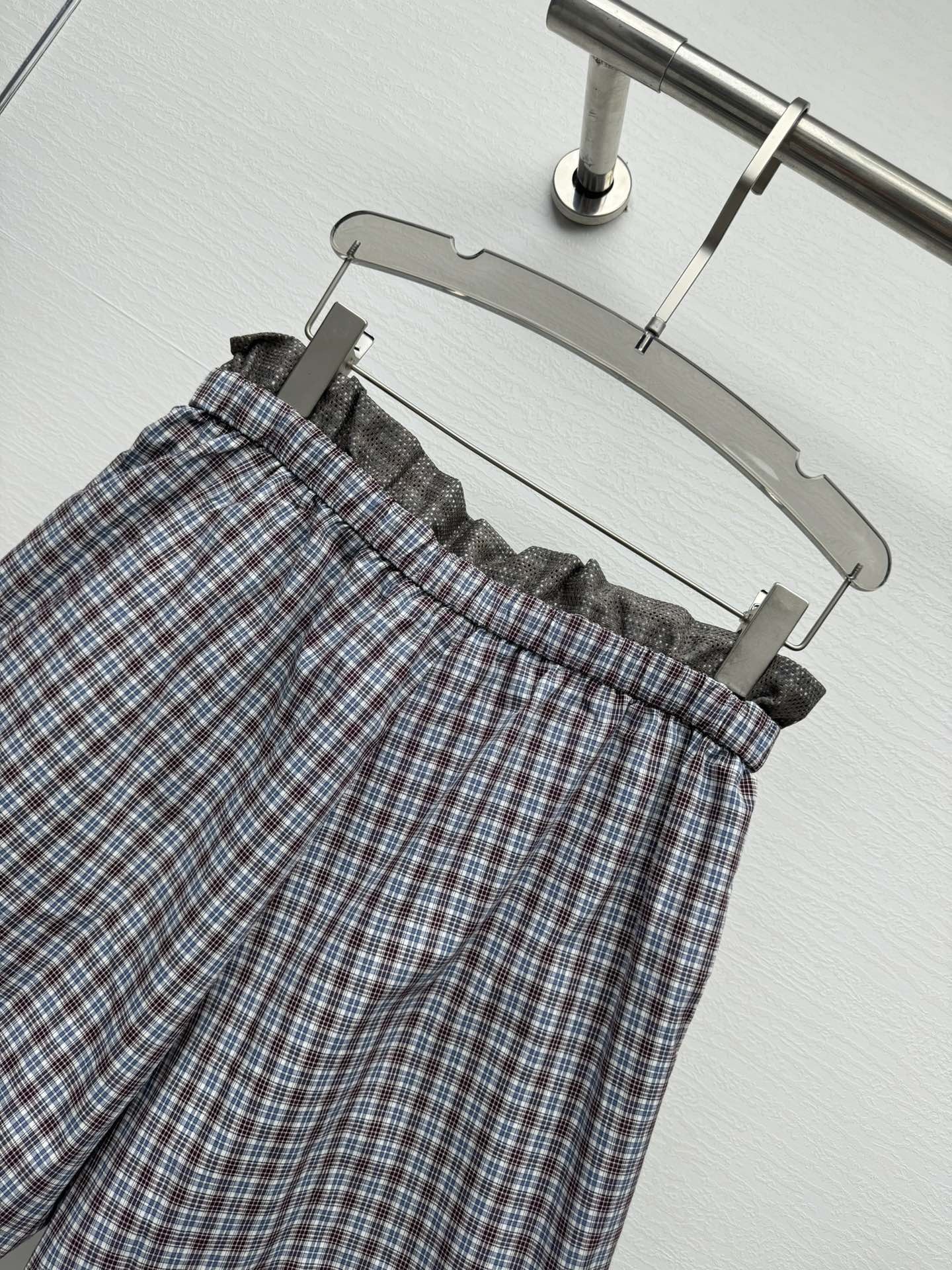 miumiu チェック テクニカルファブリック バミューダパンツ