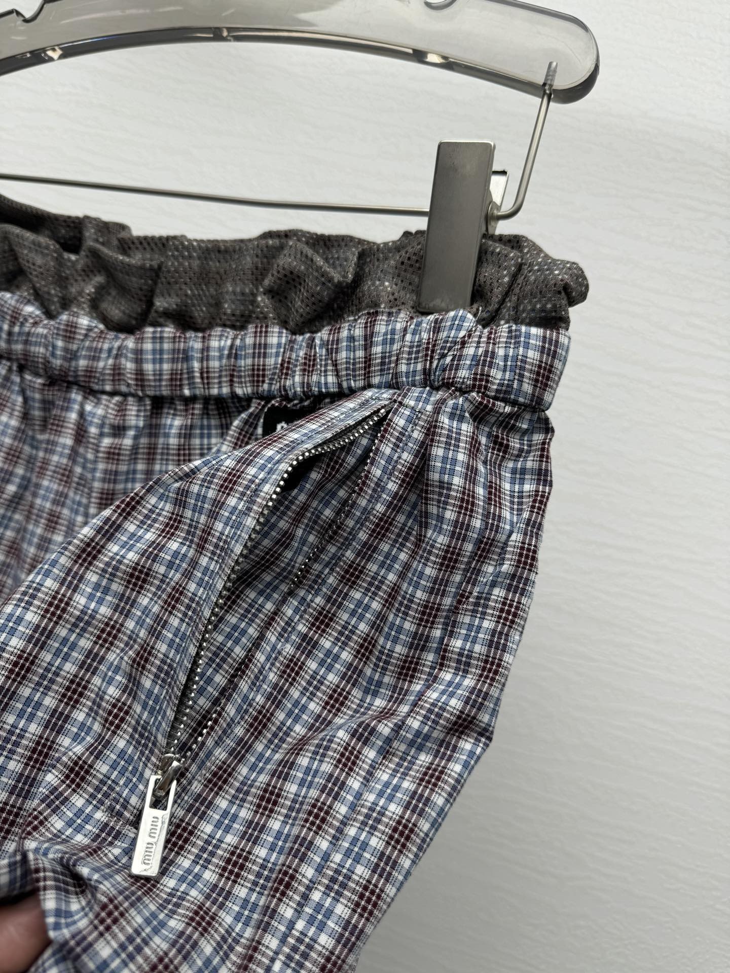 miumiu チェック テクニカルファブリック バミューダパンツ