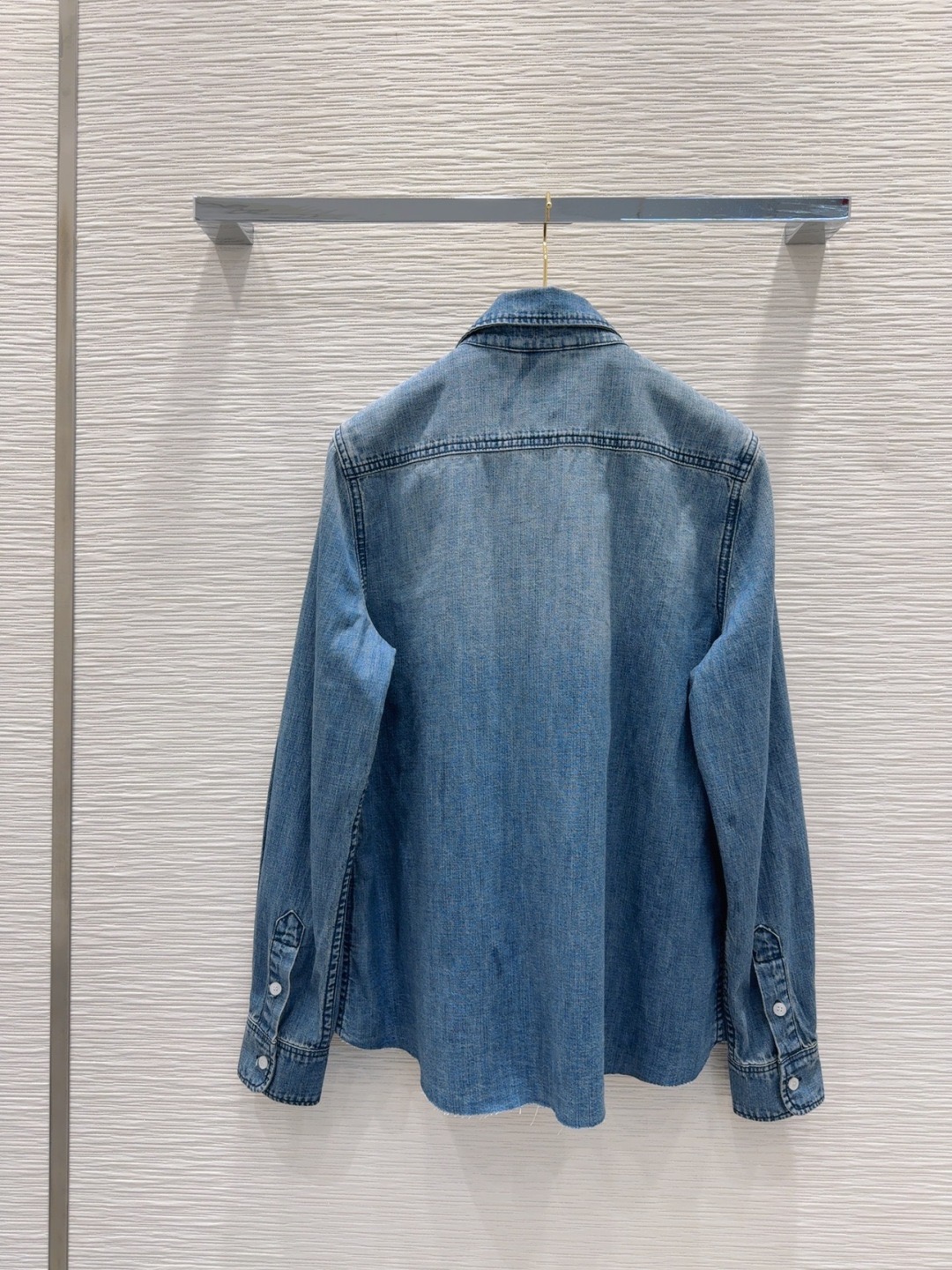 miumiu シャンブレー シャツ