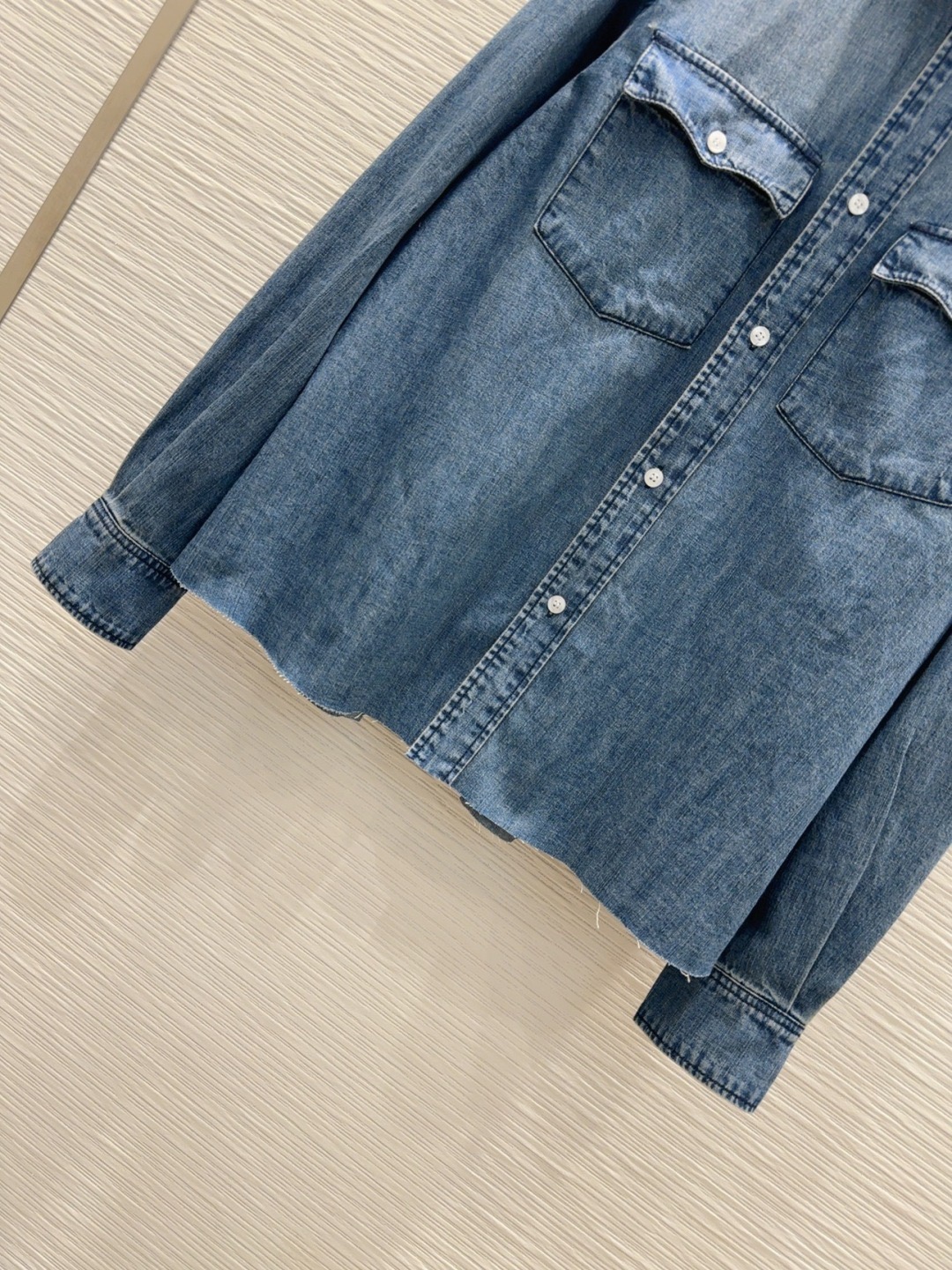 miumiu シャンブレー シャツ