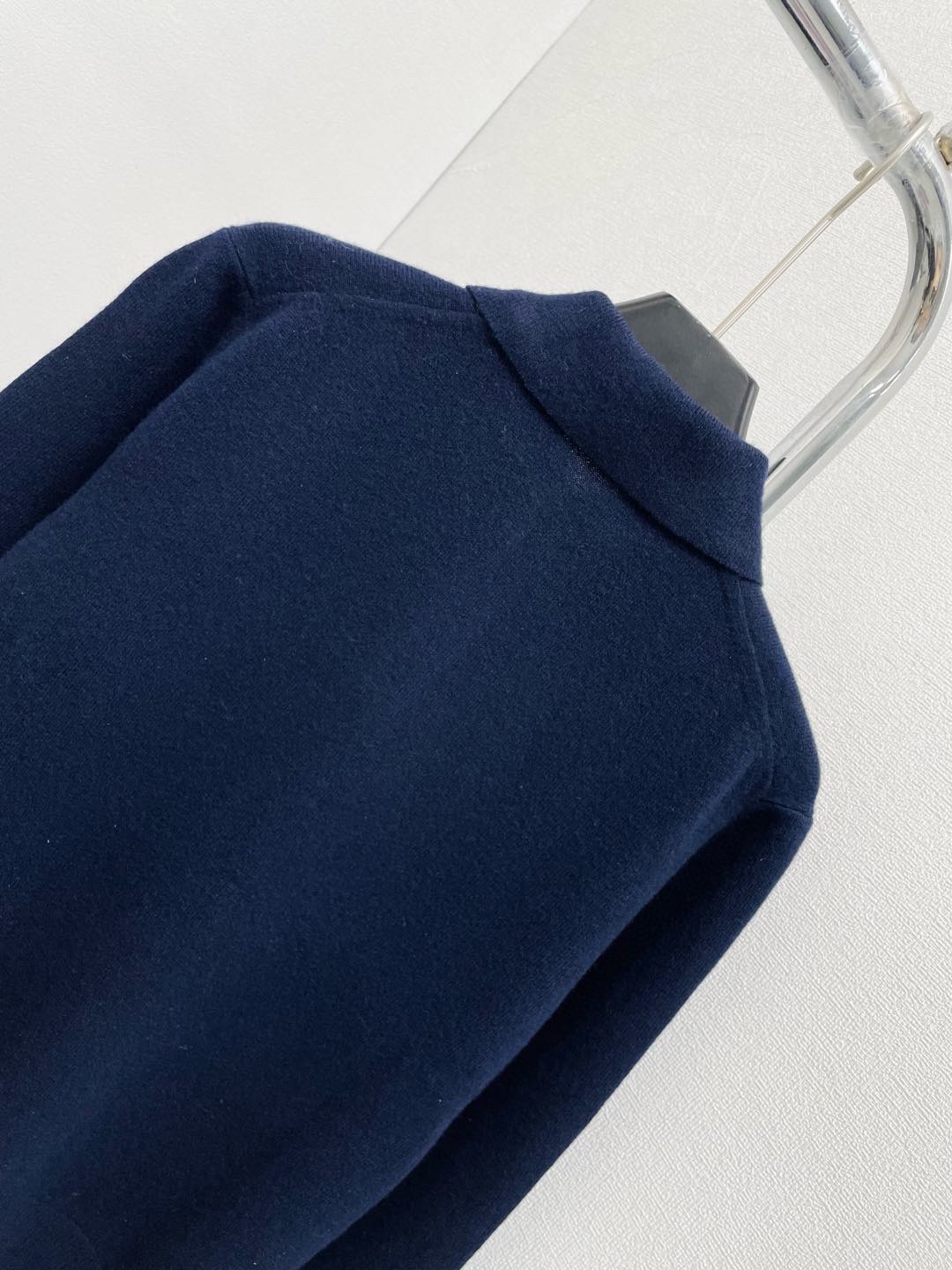 miumiu カシミヤ ポロセーター