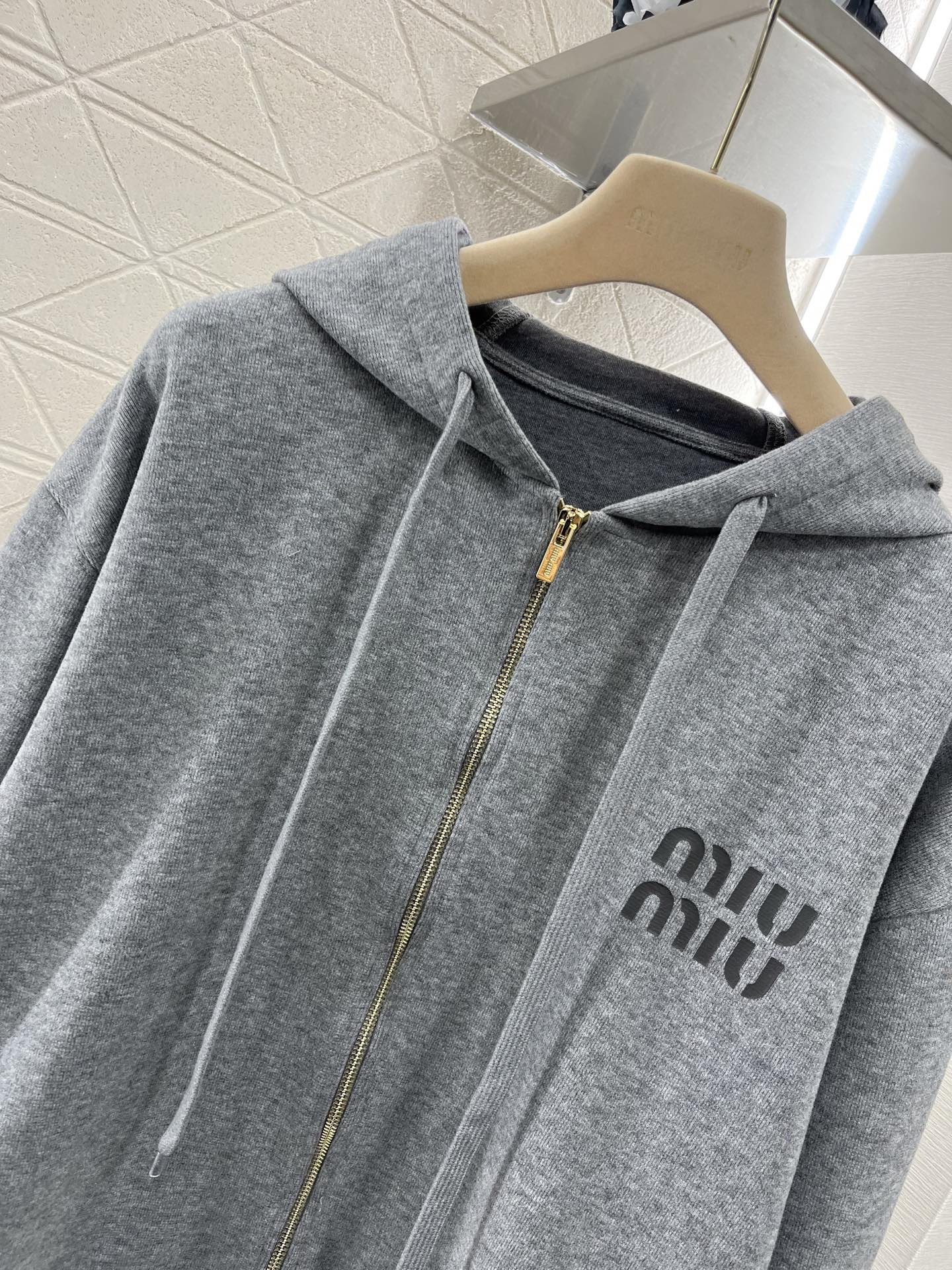 miumiu ダブルカシミヤ ジップフーディーカーディガン