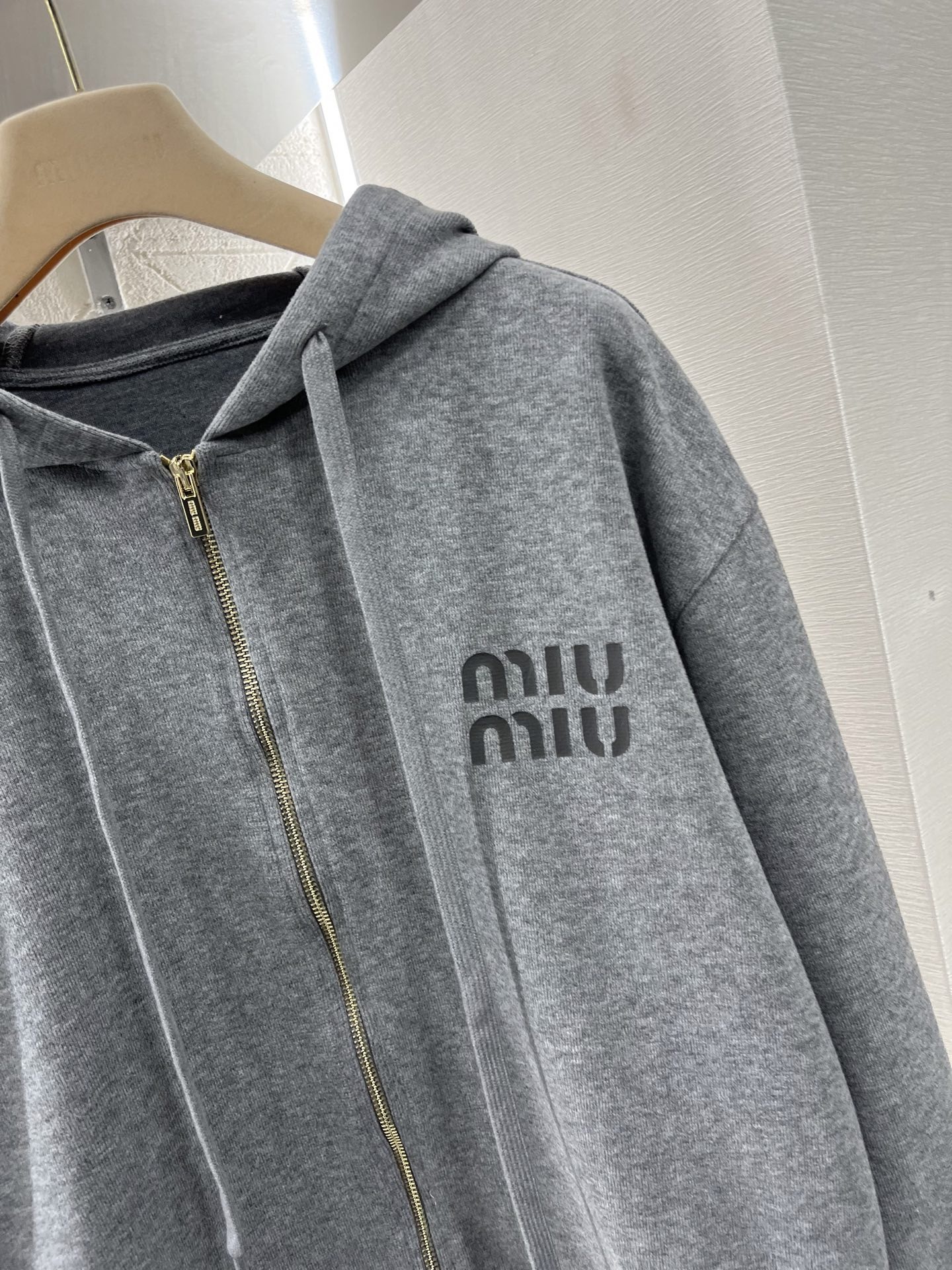 miumiu ダブルカシミヤ ジップフーディーカーディガン