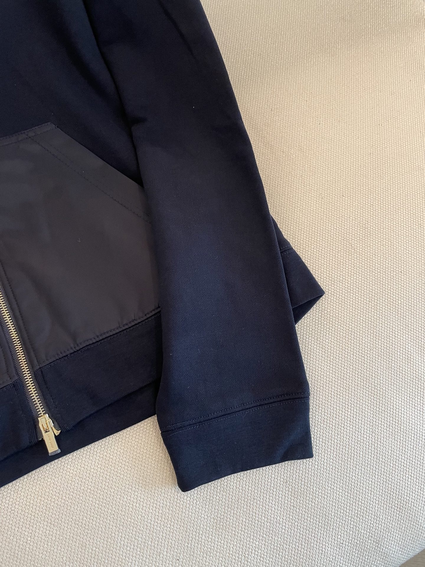 miumiu コットンフリース ジップフーディー