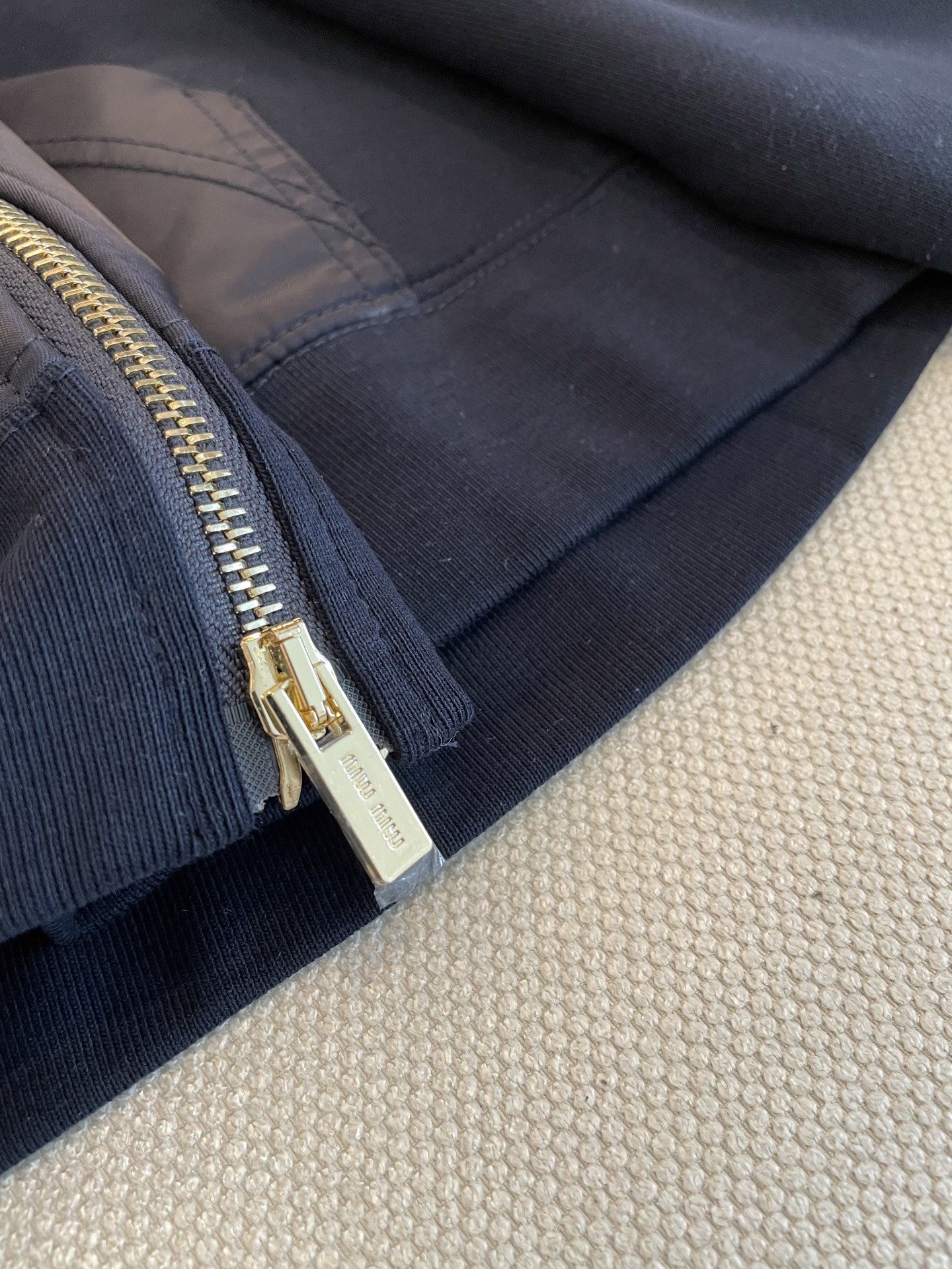 miumiu コットンフリース ジップフーディー