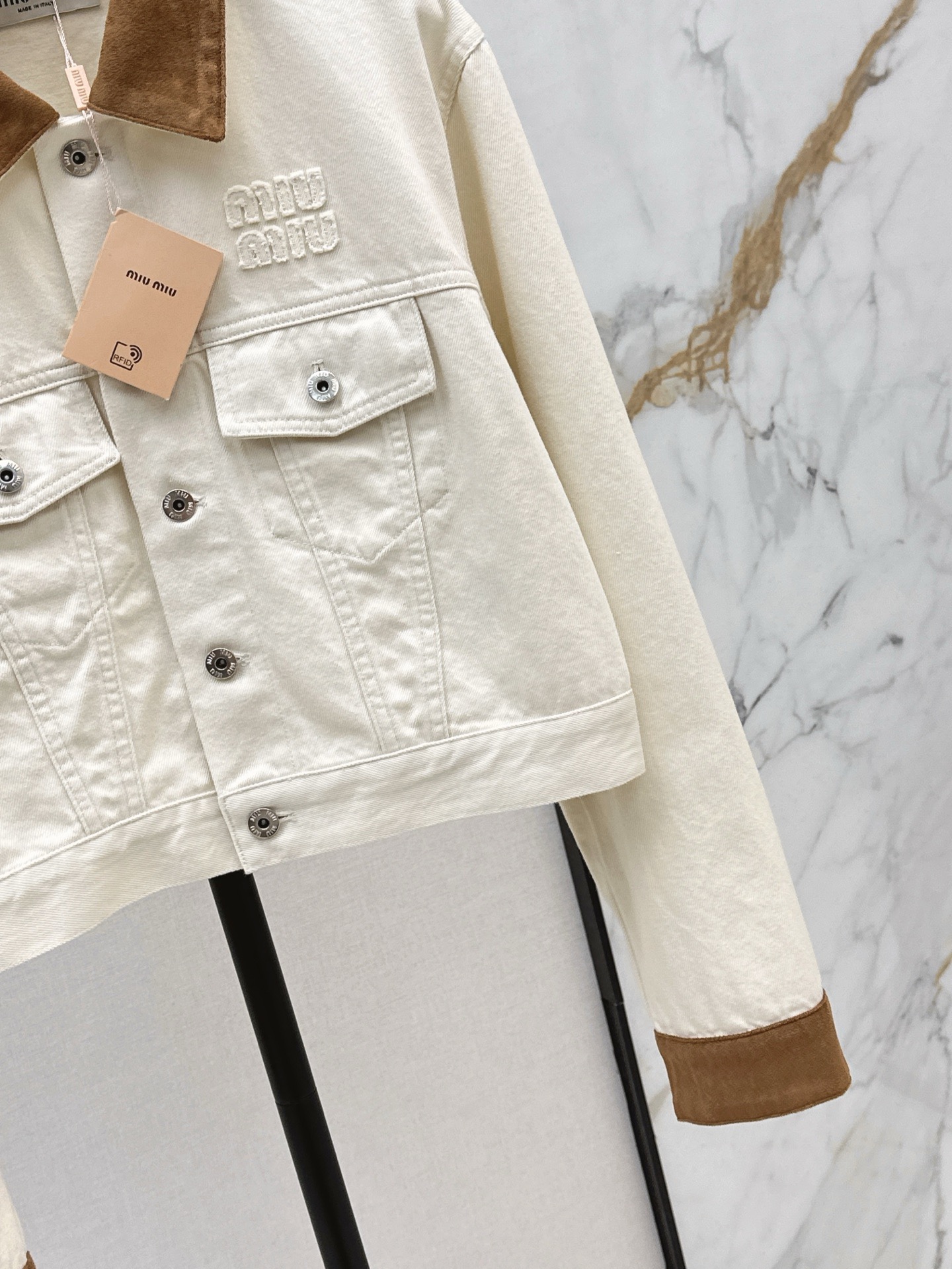 miumiu デニムとレザーのブルゾンジャケット