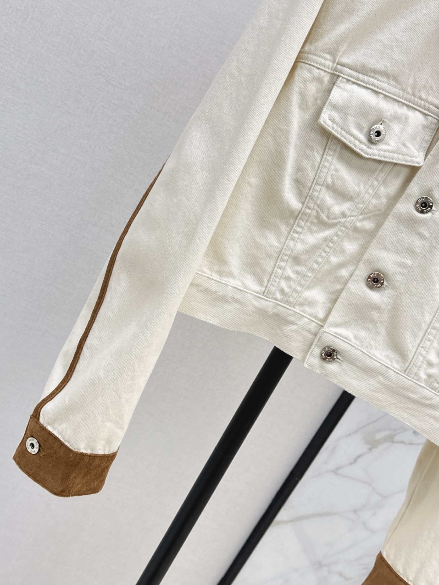 miumiu デニムとレザーのブルゾンジャケット