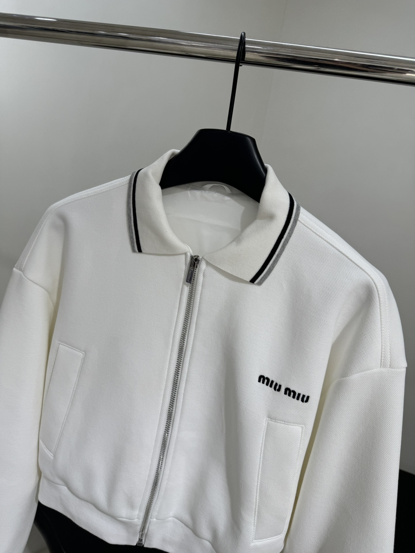 miumiu ボンデッドピケとテクニカルジャージーのブルゾンジャケット