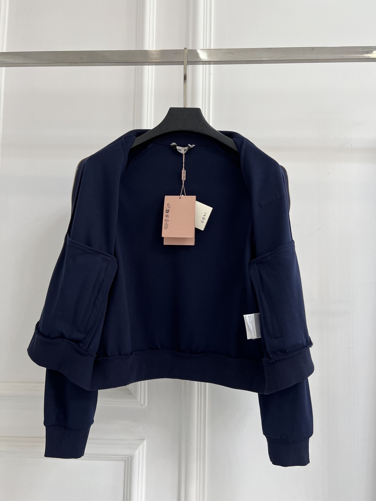 miumiu テクニカルヤーン ジップカーディガン