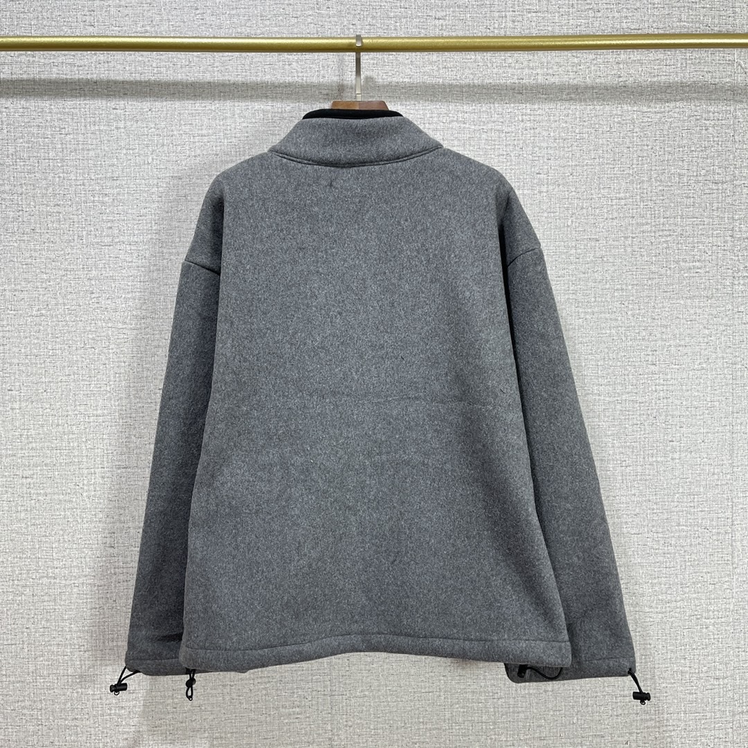 miumiu フリース スウェットシャツ