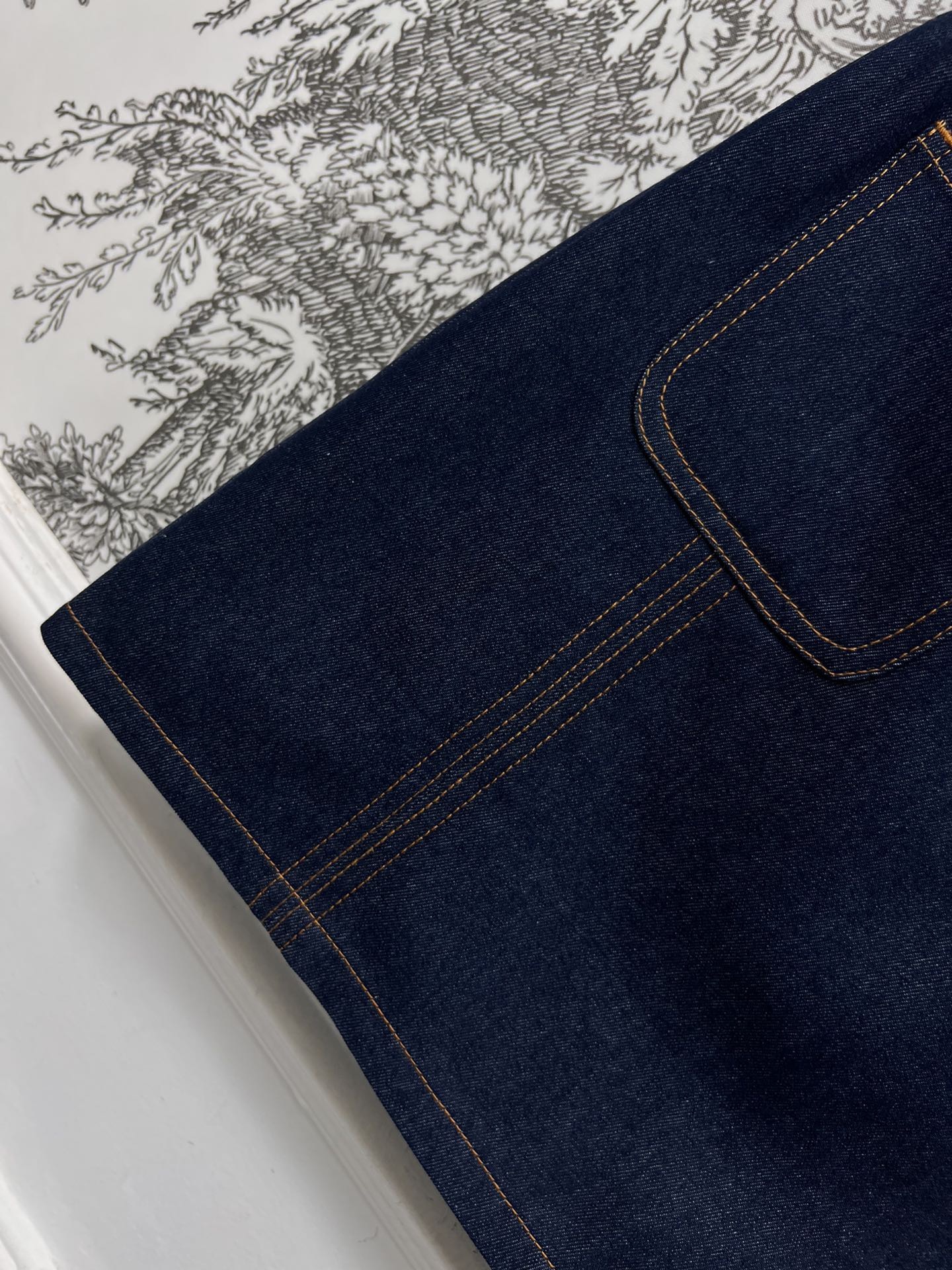 CELINE トラペーズ ミニスカート / ローウォッシュ デニム