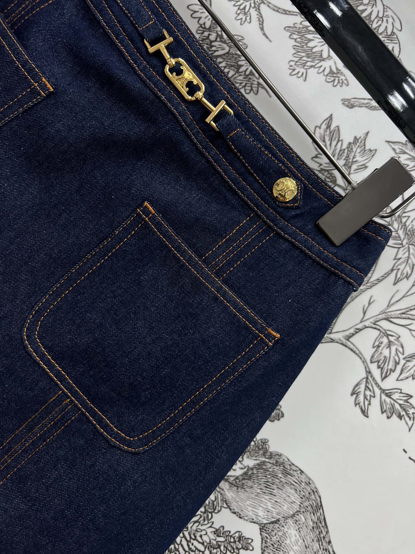 CELINE トラペーズ ミニスカート / ローウォッシュ デニム