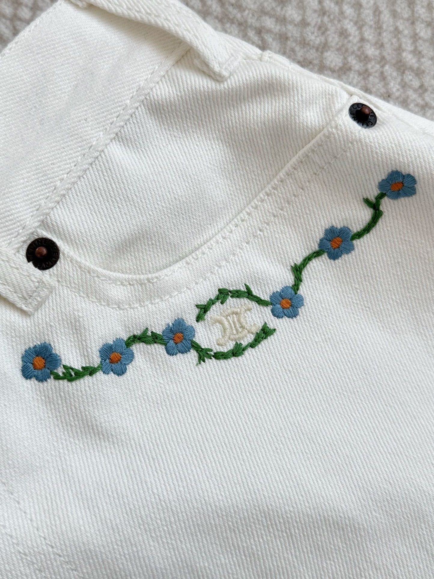 CELINE エンブロイダリー ミニスカート / ローウォッシュ ホワイトデニム