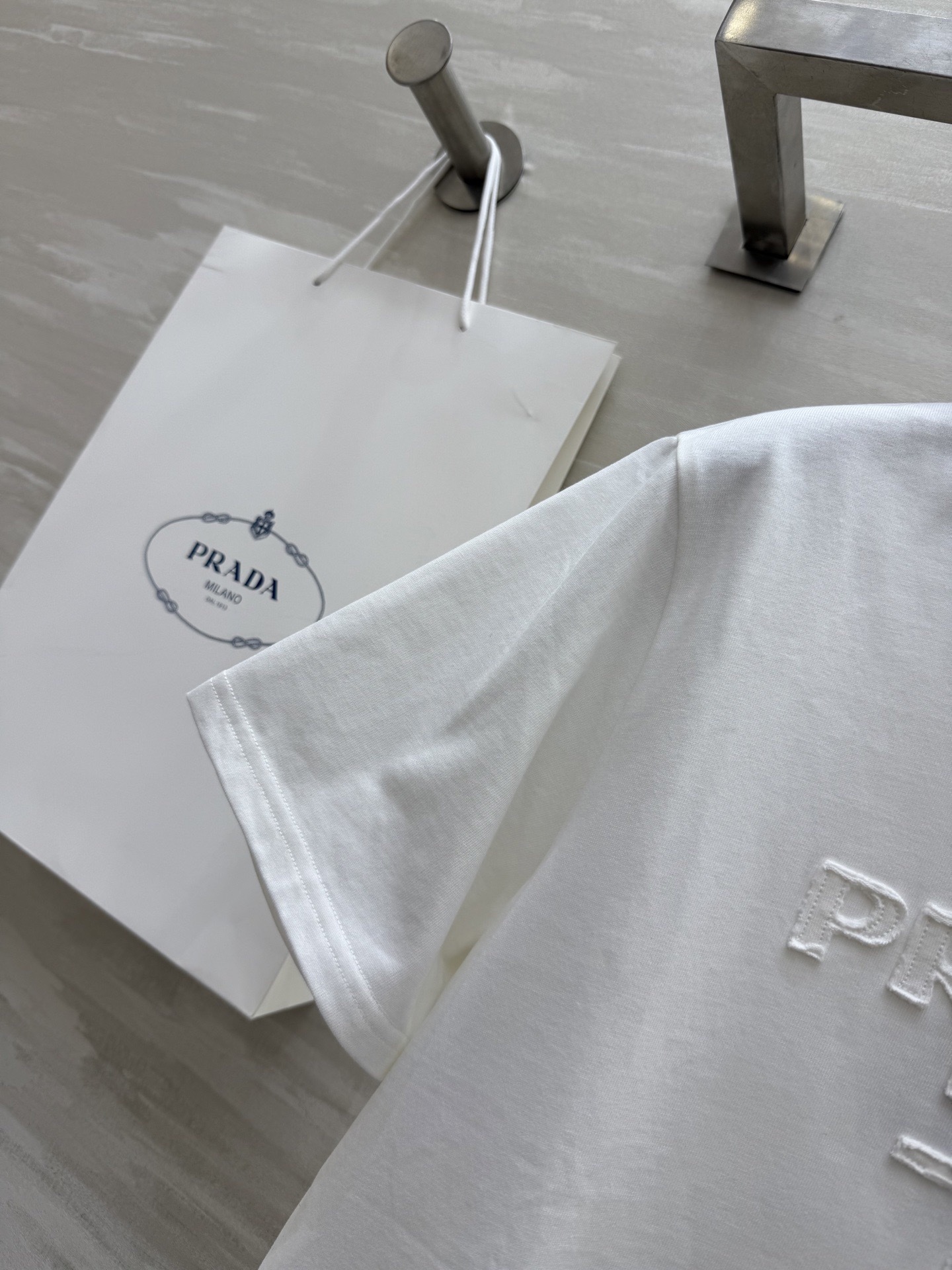 Prada エンブロイダリー ジャージー Tシャツ