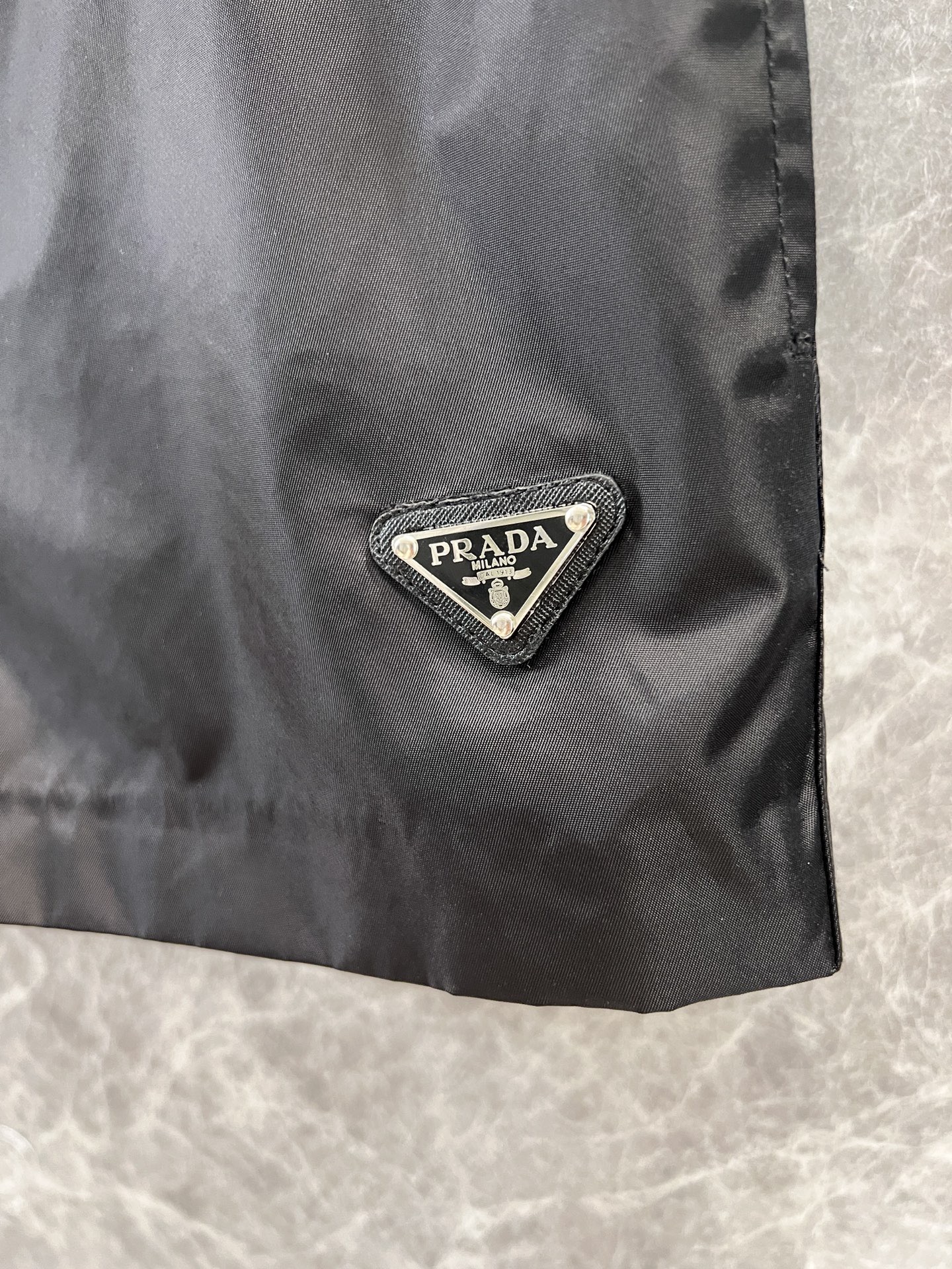 Prada Re-Nylon ショートパンツ