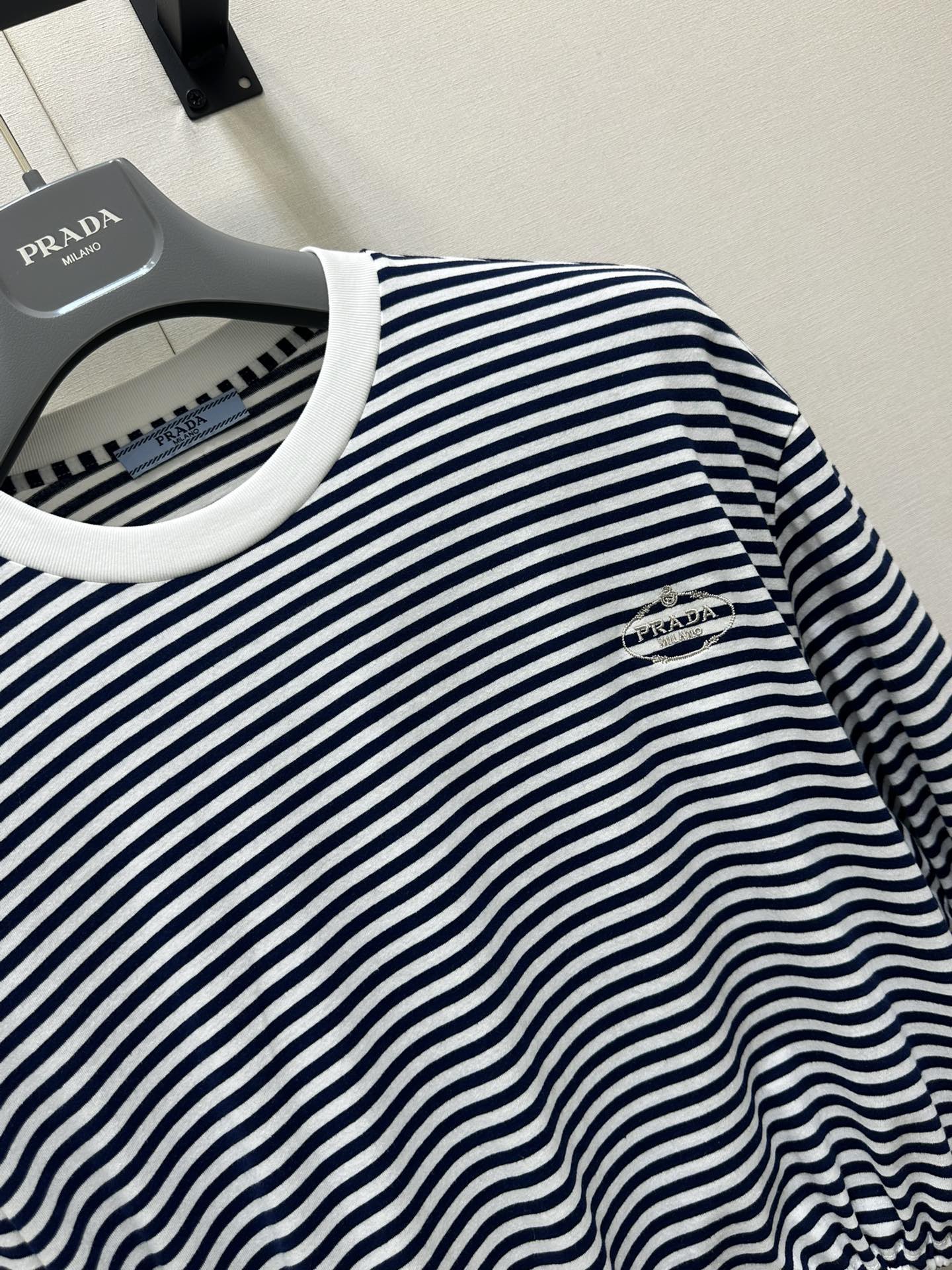 Prada 長袖 ストライプ ジャージー Tシャツ