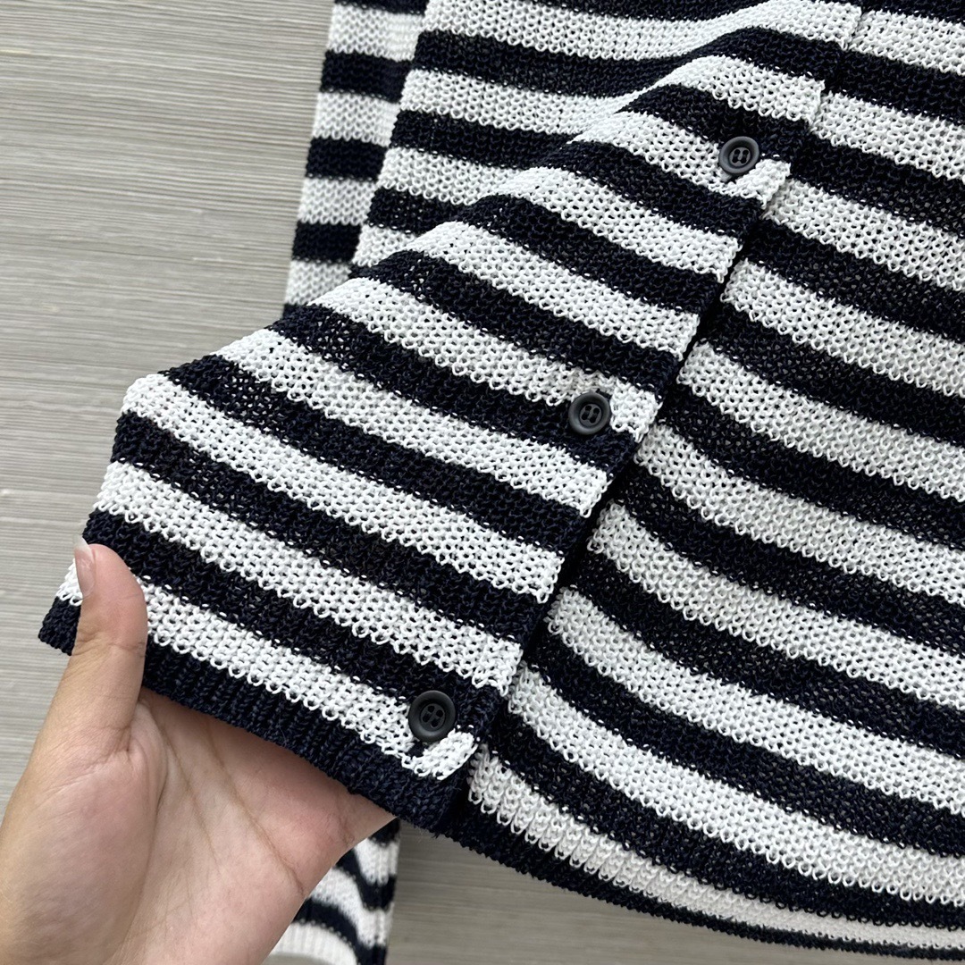 Prada コットンブークレ カーディガン