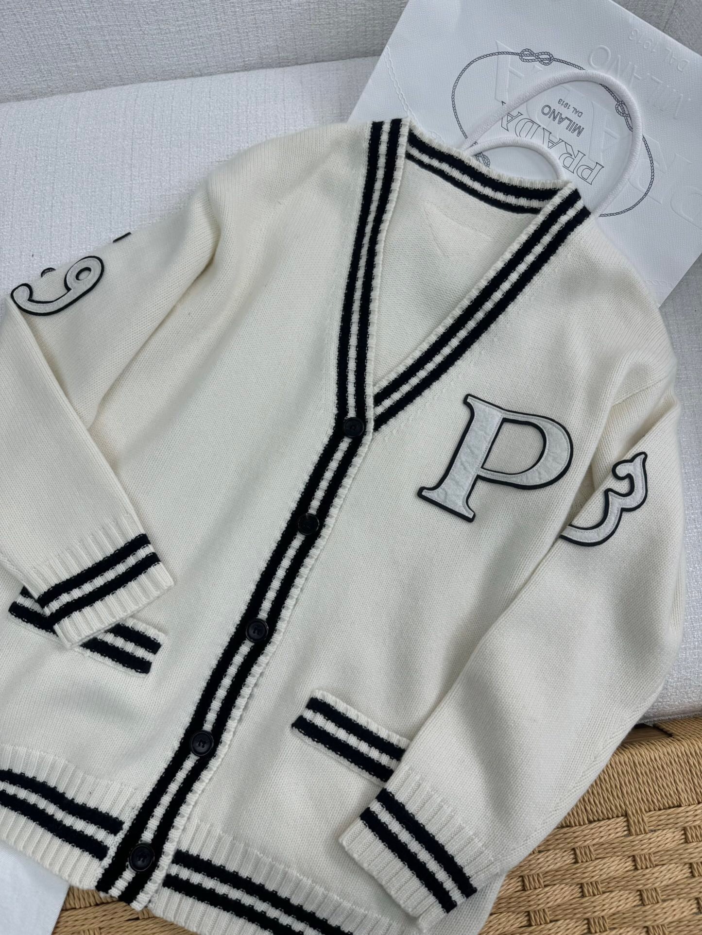 Prada ウールxカシミヤ カーディガン