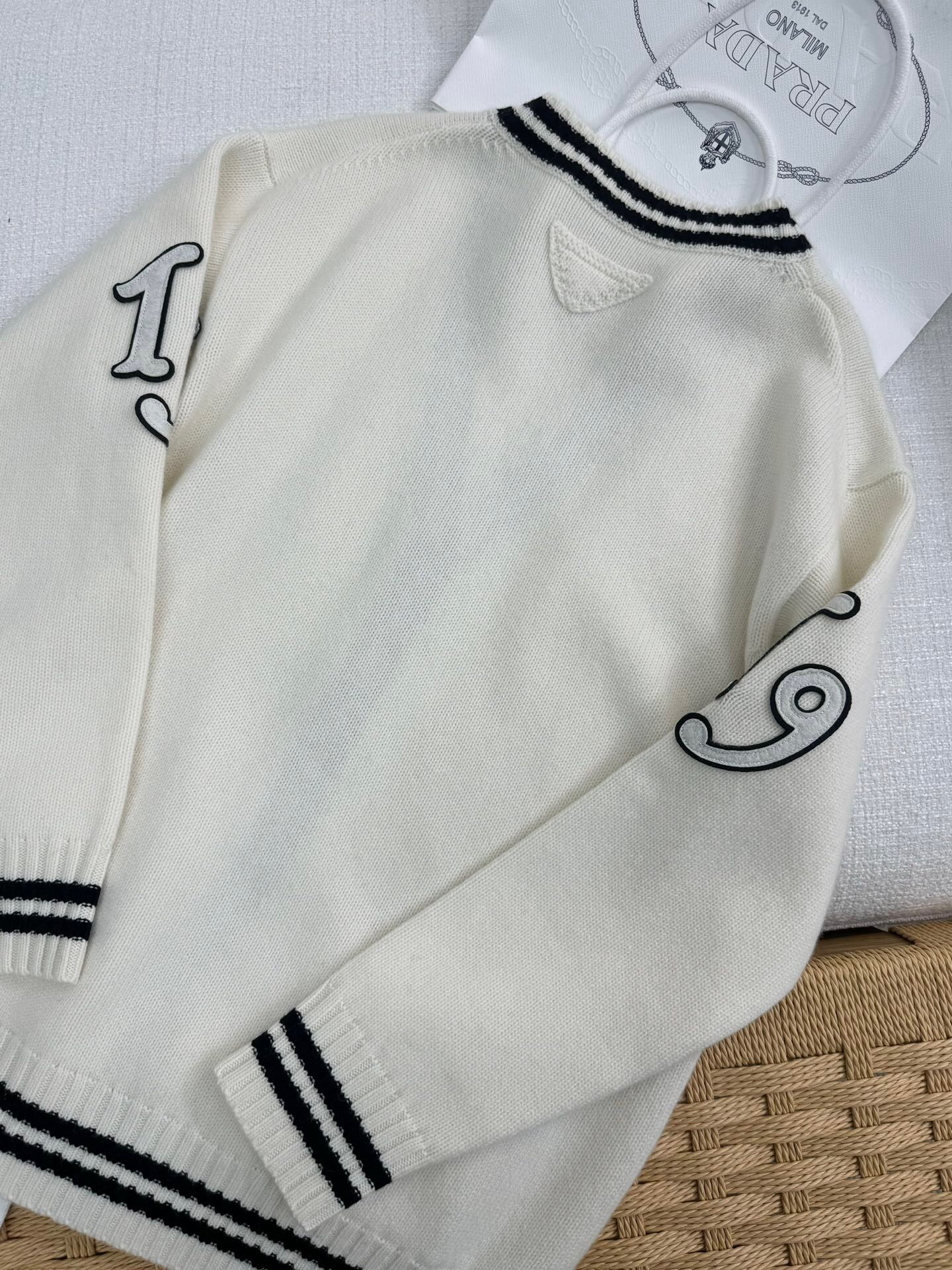 Prada ウールxカシミヤ カーディガン