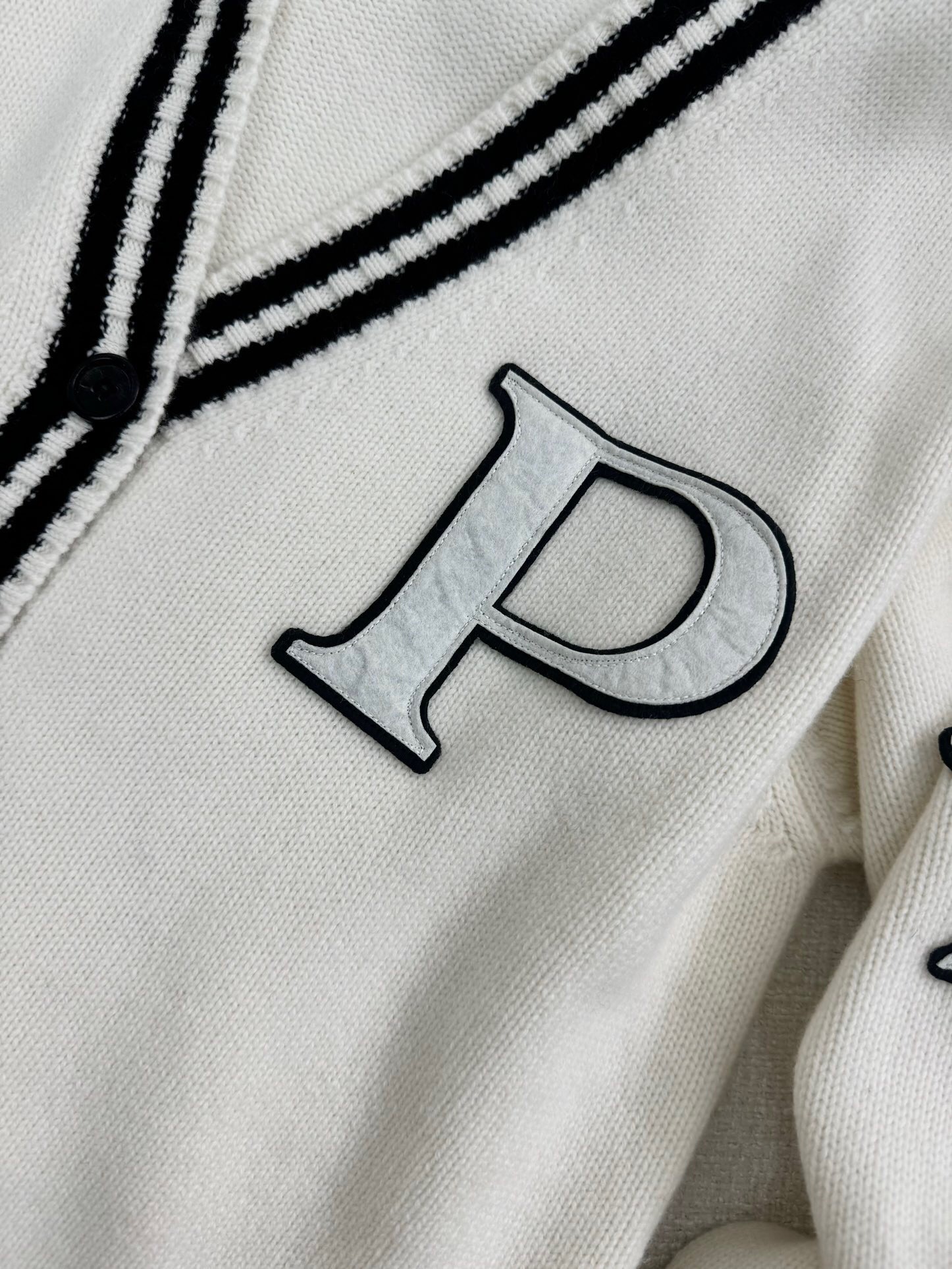 Prada ウールxカシミヤ カーディガン