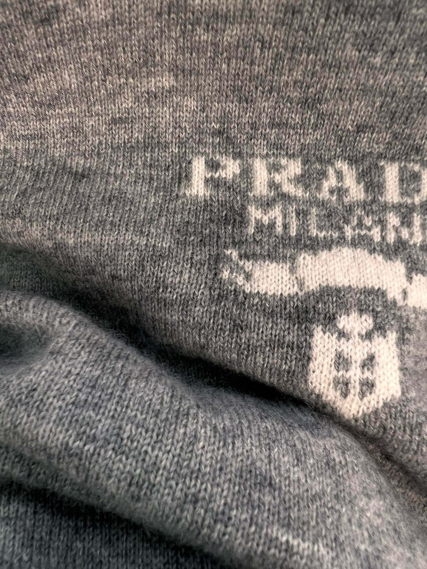 Prada ウールxカシミヤ セーター