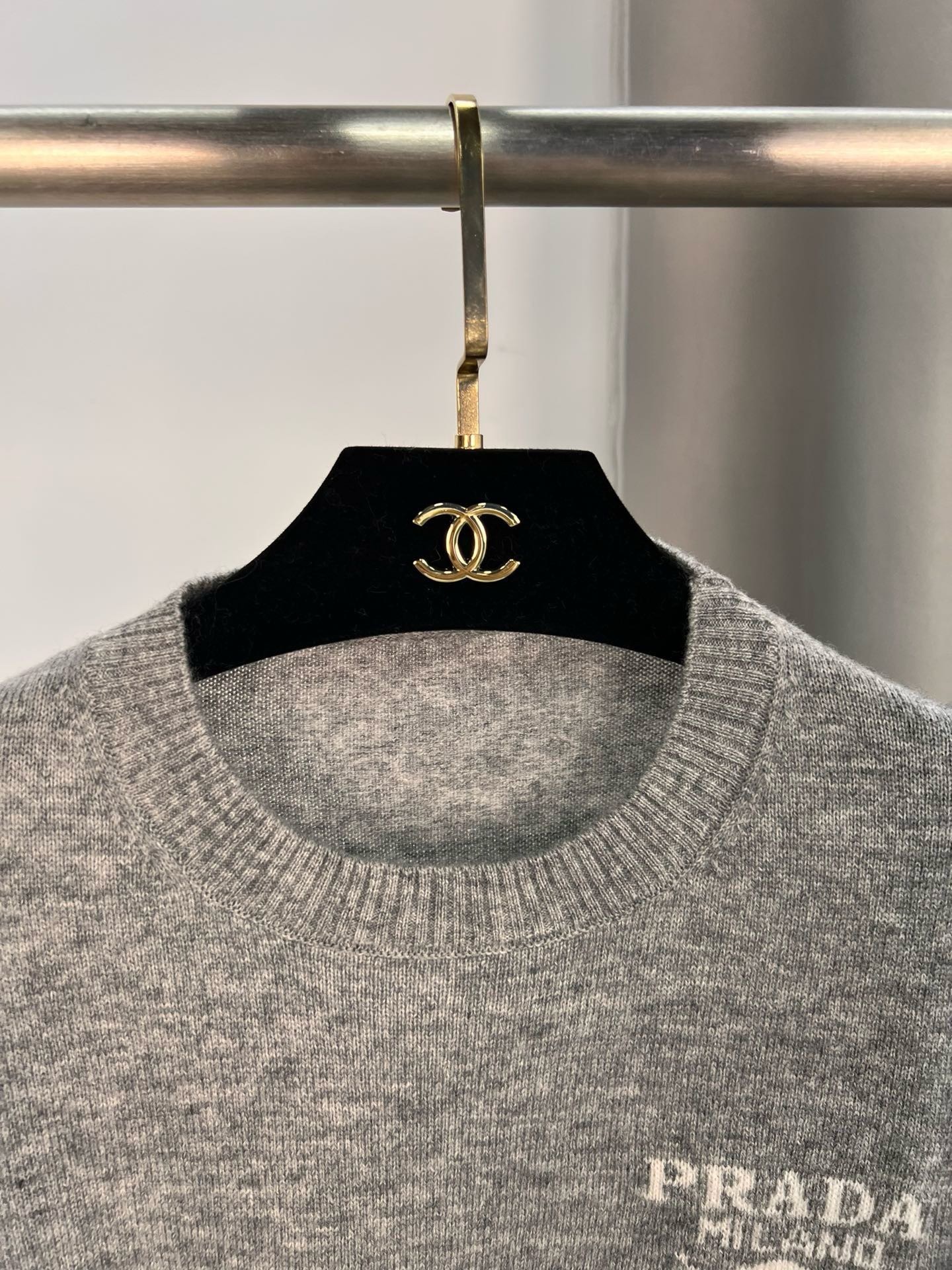 Prada ウールxカシミヤ セーター