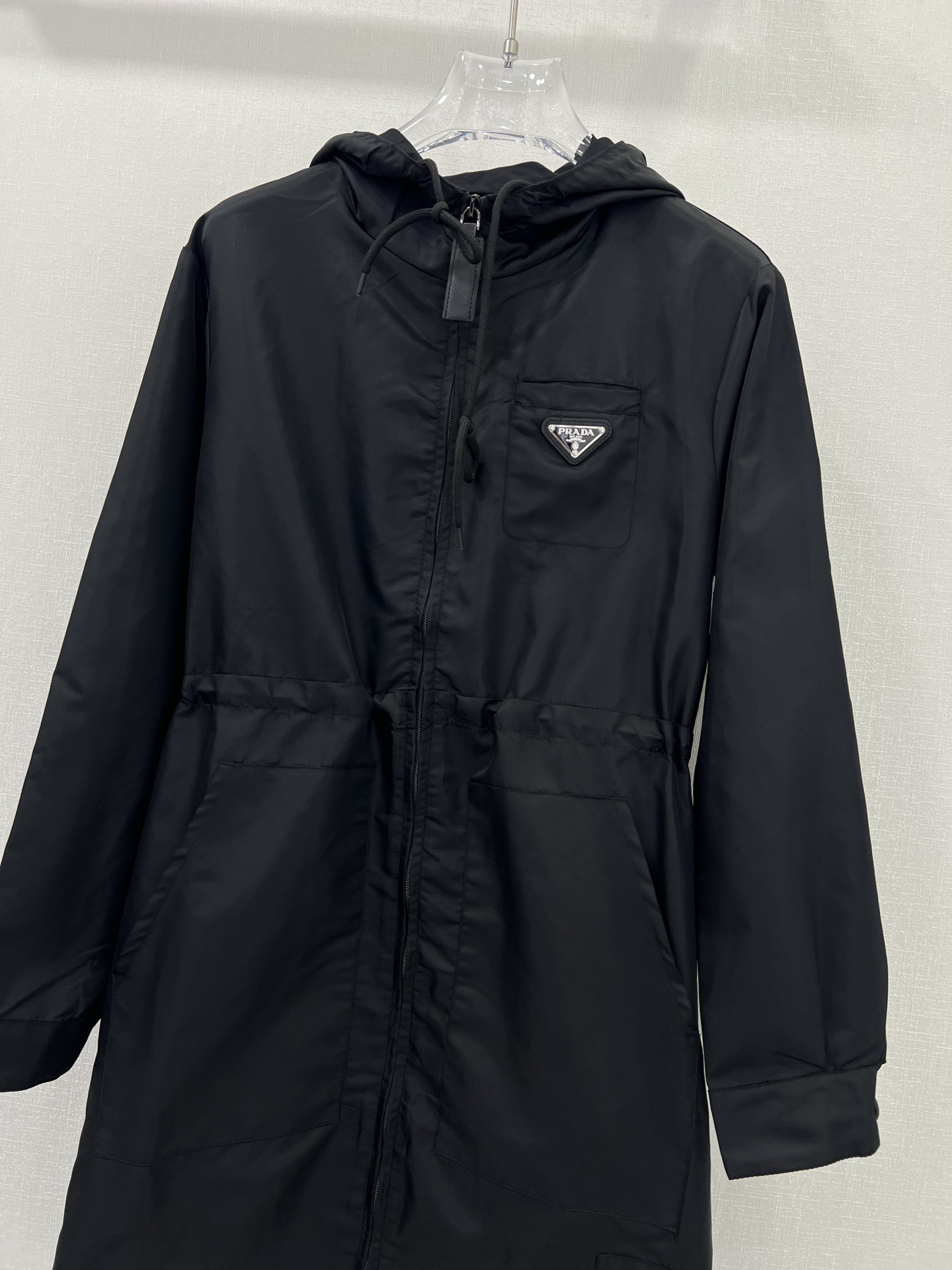 Prada Re-Nylon レインコート