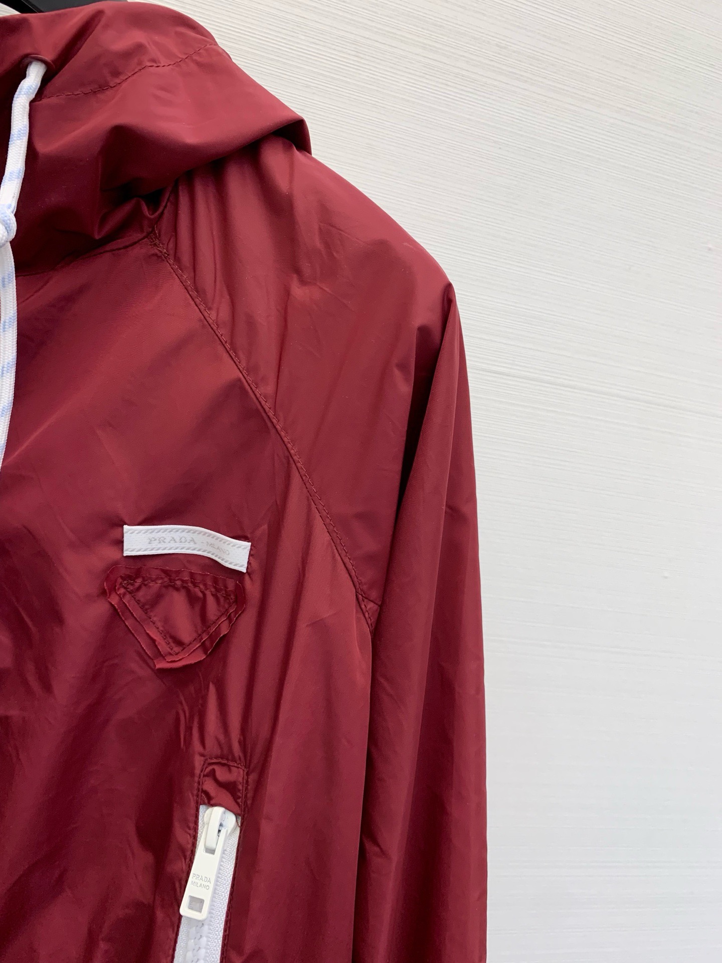 Prada ライトウェイト Re-Nylon ブルゾンジャケット