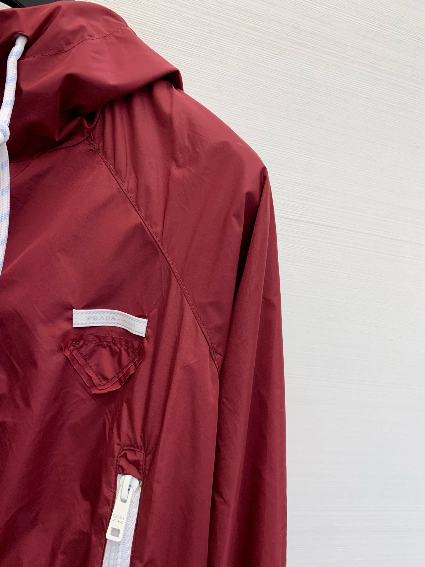 Prada ライトウェイト Re-Nylon ブルゾンジャケット