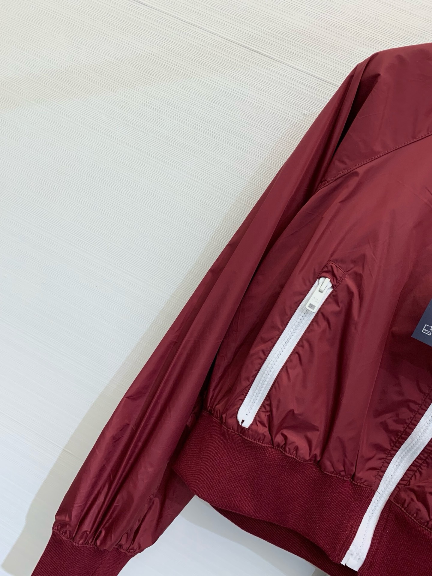 Prada ライトウェイト Re-Nylon ブルゾンジャケット