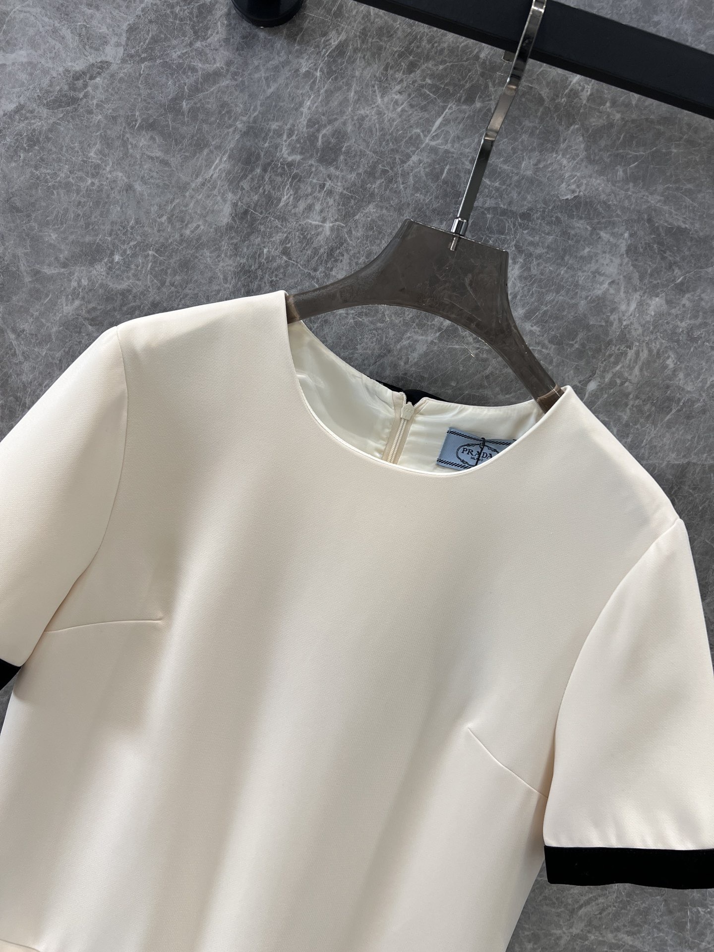 Prada サブレ ミニドレス