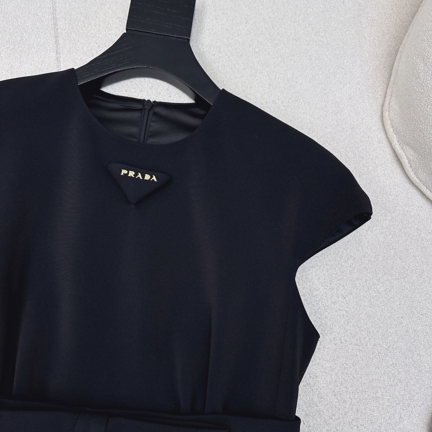 Prada コンパクトサブレ ショートドレス