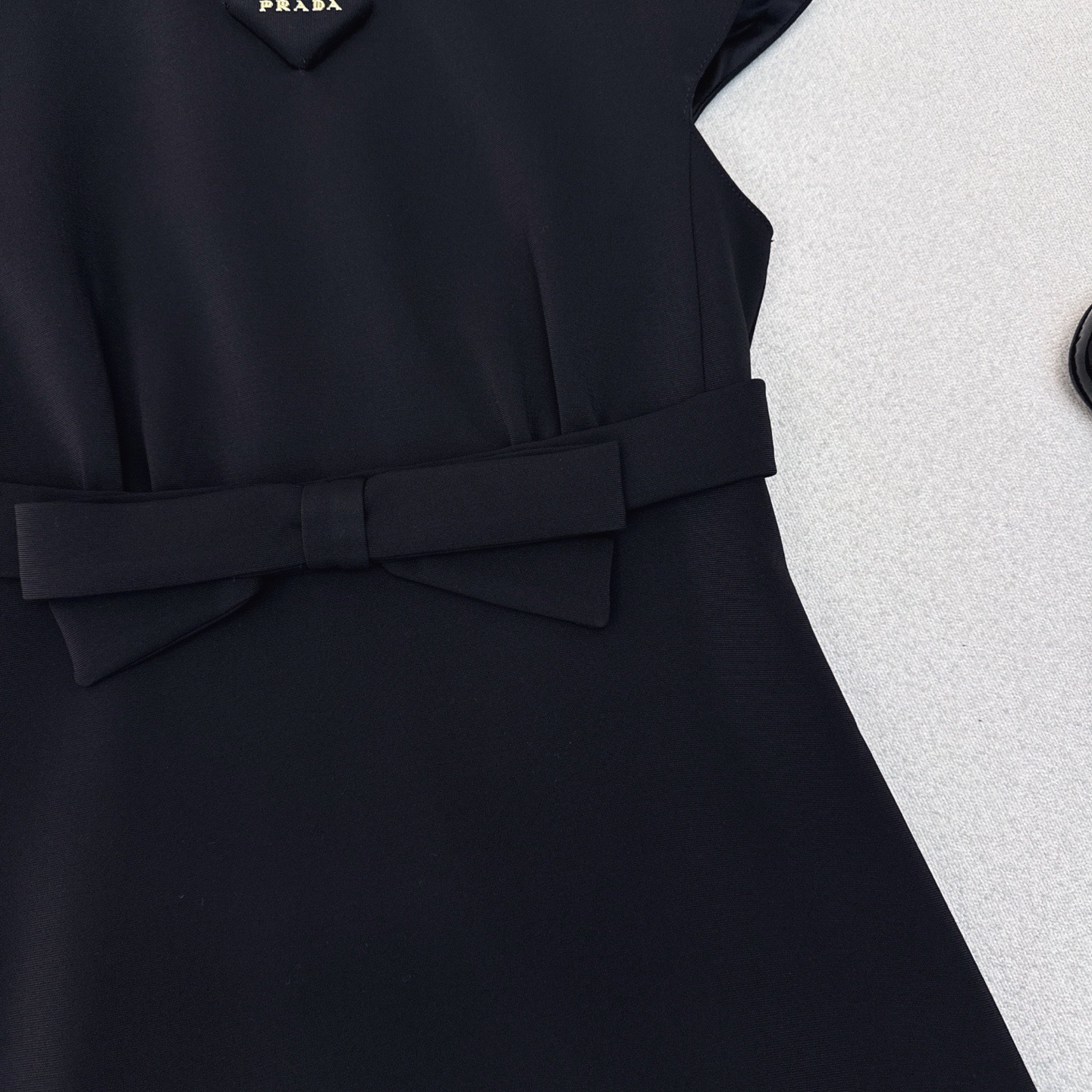 Prada コンパクトサブレ ショートドレス